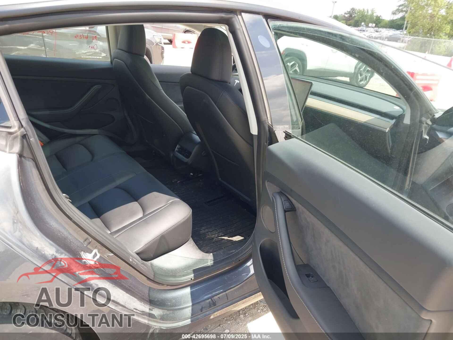 TESLA MODEL 3 2023 - 5YJ3E1EAXPF705437