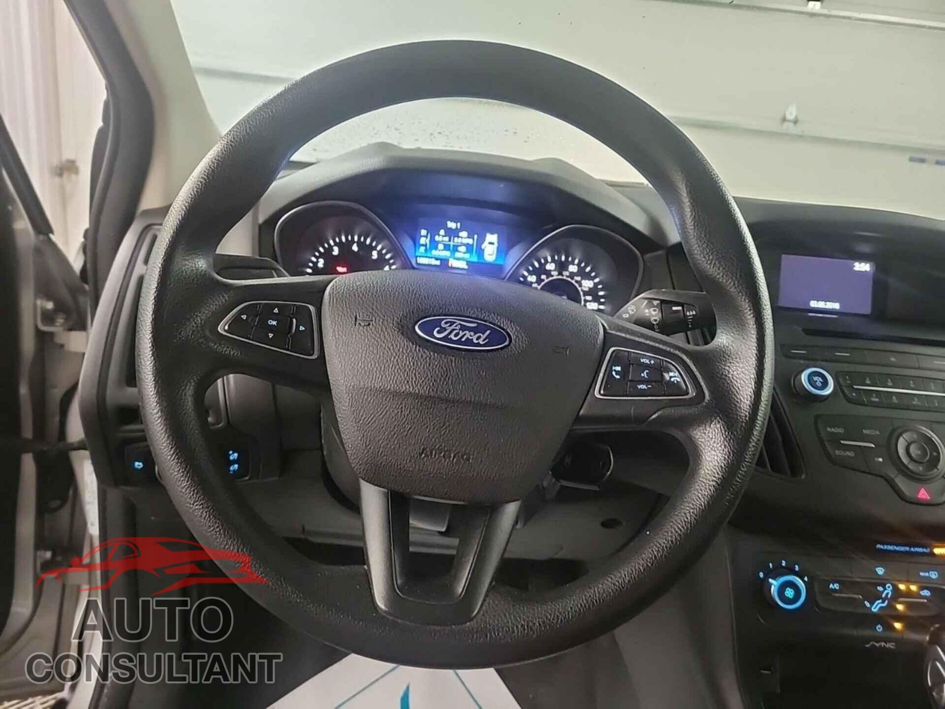 FORD FOCUS 2016 - 1FADP3E28GL306810