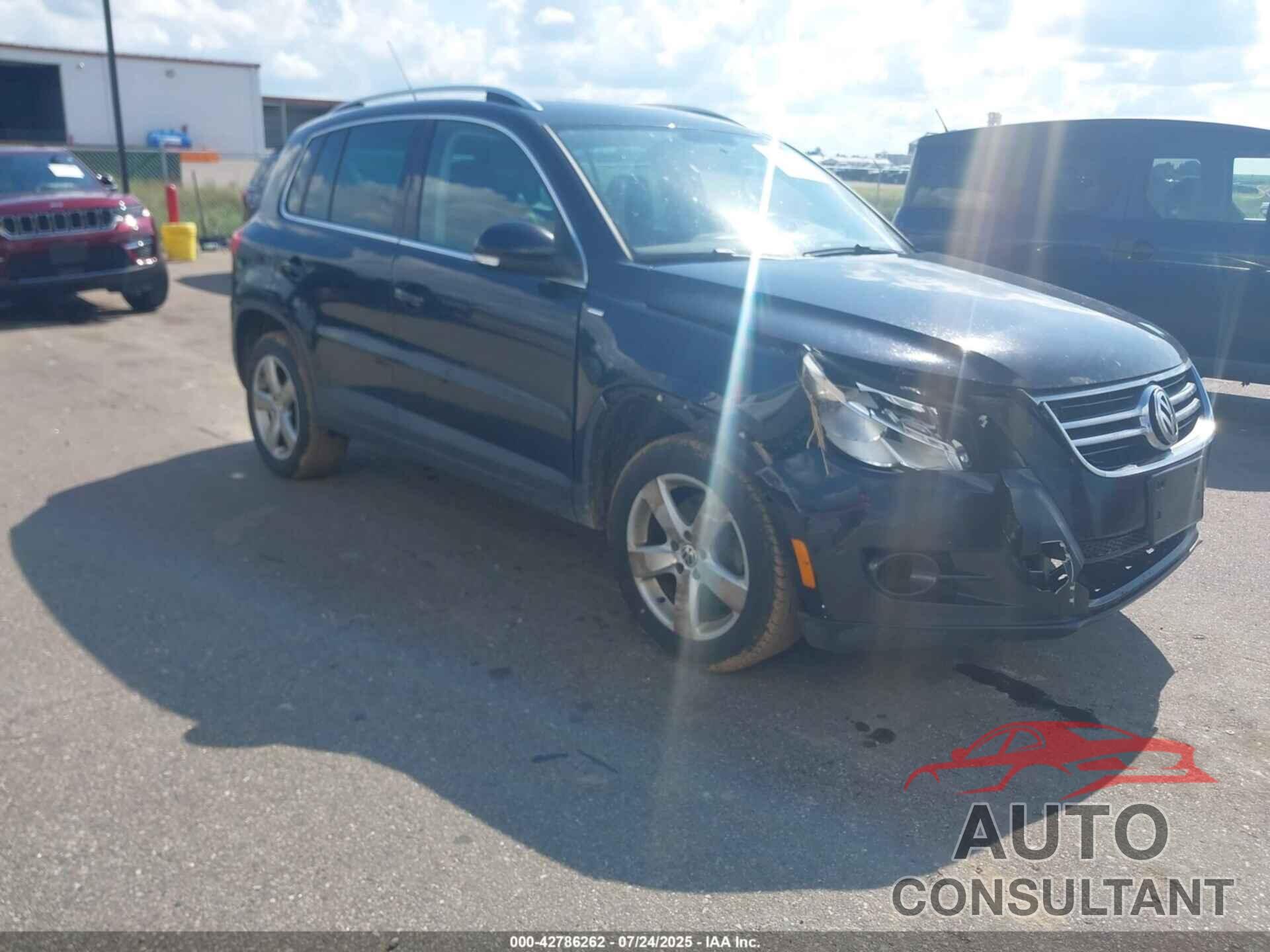 VOLKSWAGEN TIGUAN 2010 - WVGBV7AX0AW528923