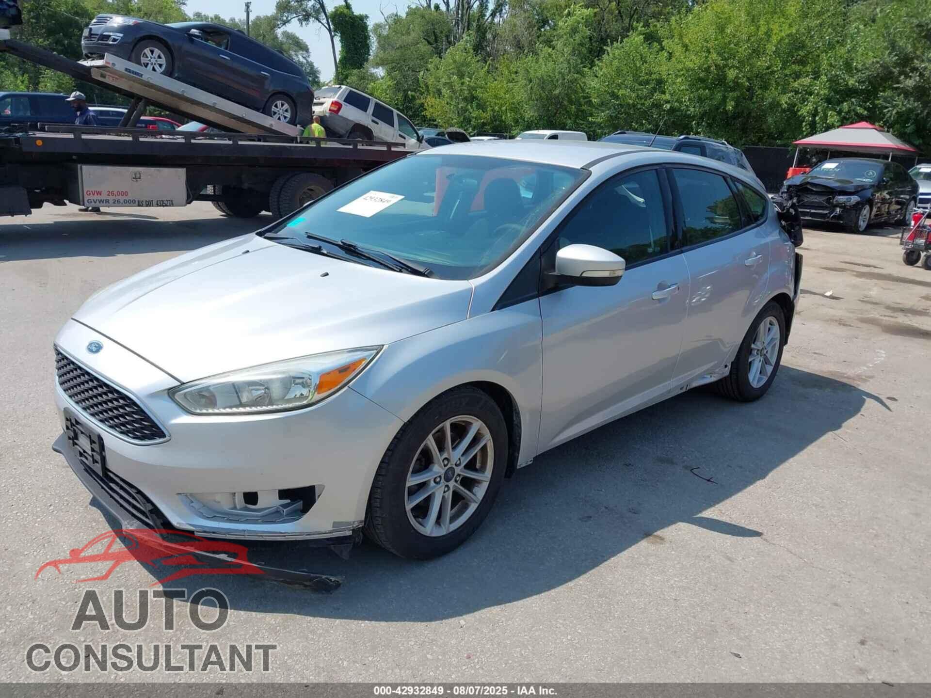 FORD FOCUS 2017 - 1FADP3K29HL271748