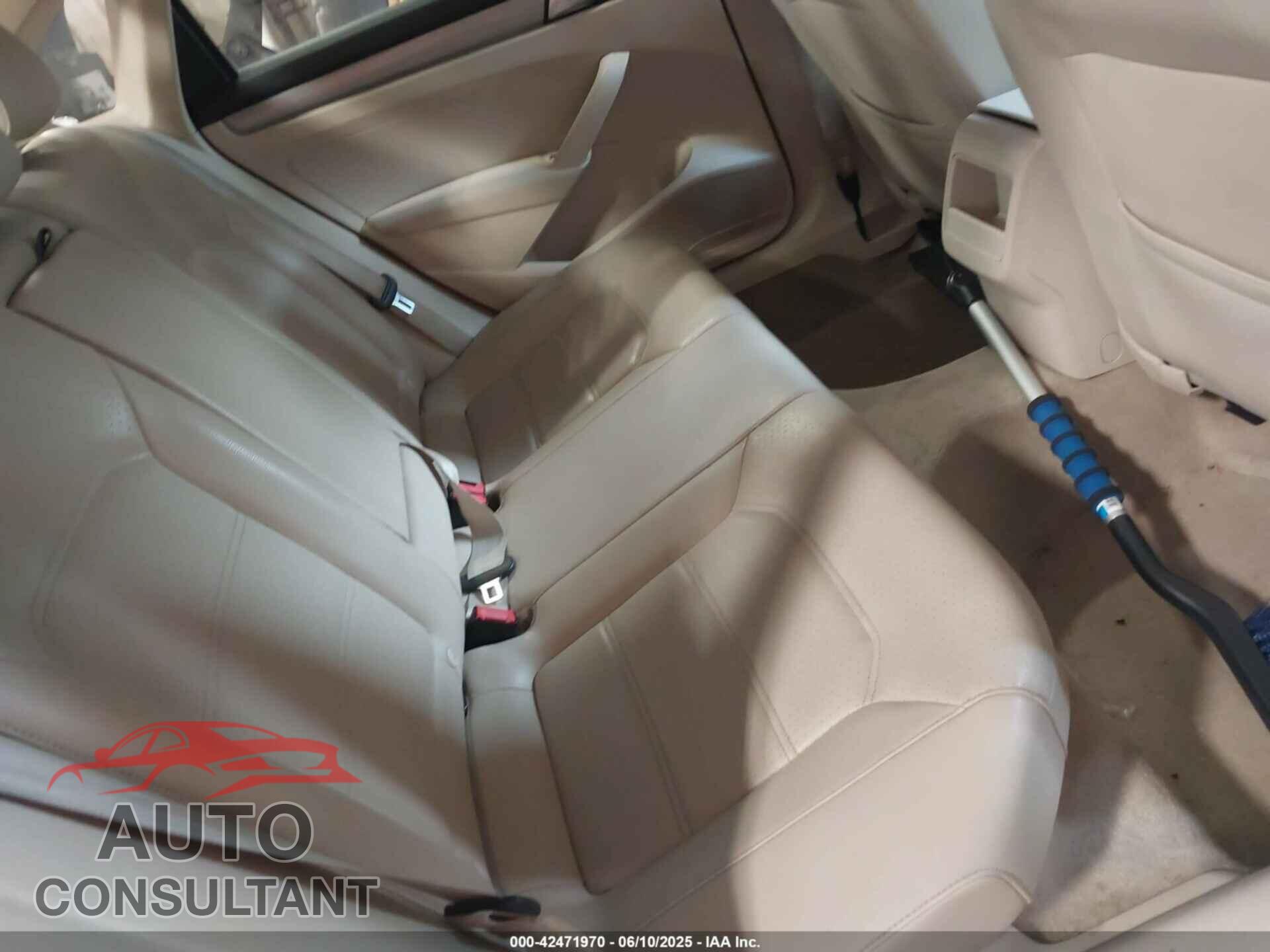 VOLKSWAGEN PASSAT 2014 - 1VWAP7A34EC010664