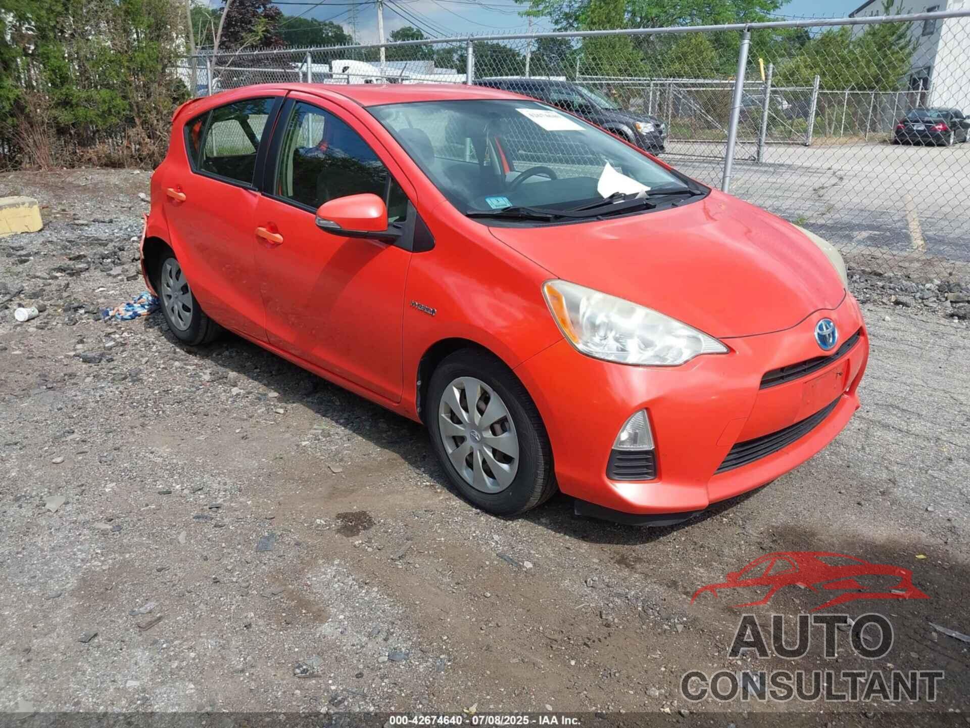 TOYOTA PRIUS C 2013 - JTDKDTB39D1043323