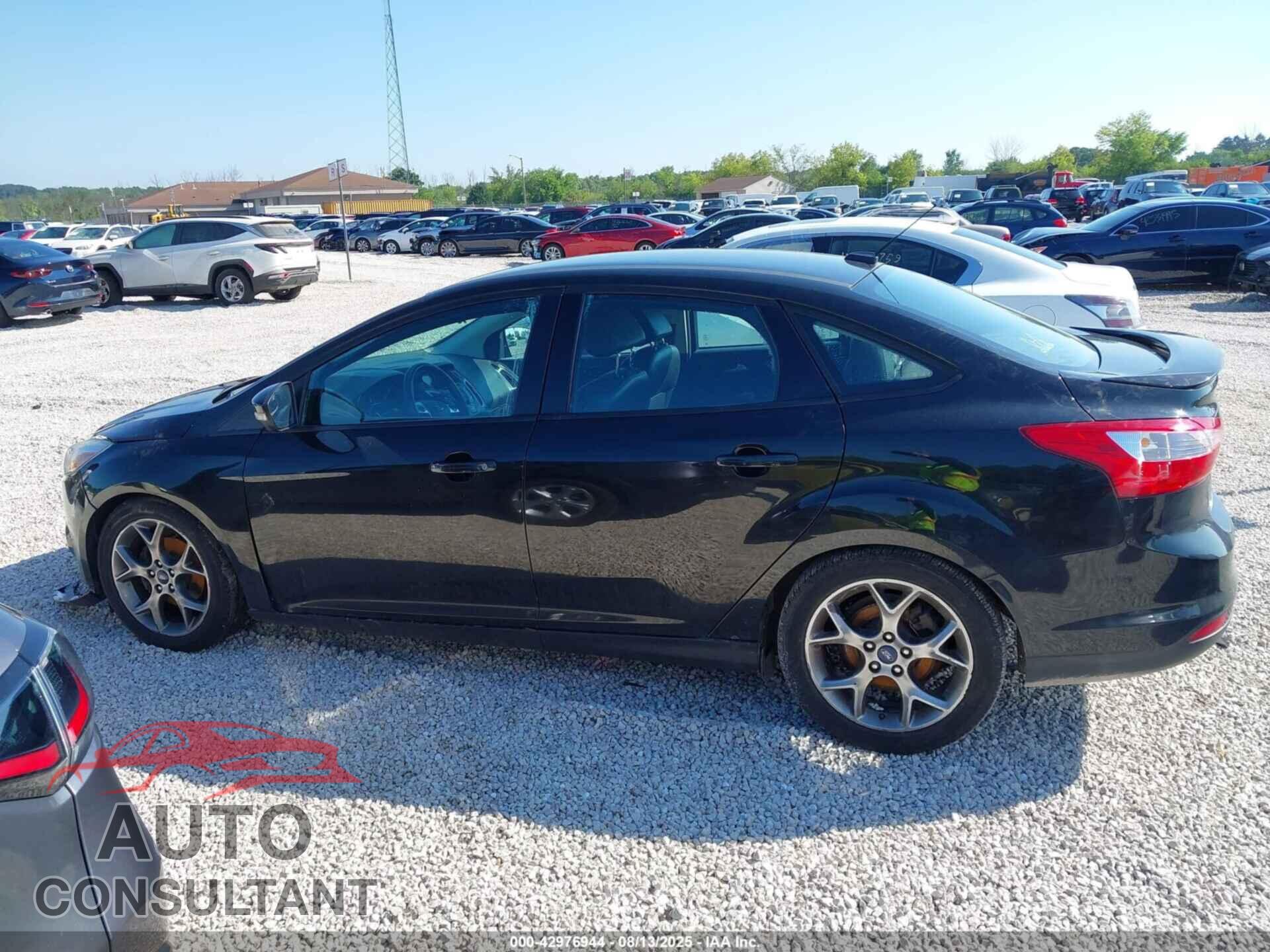 FORD FOCUS 2014 - 1FADP3F21EL330846