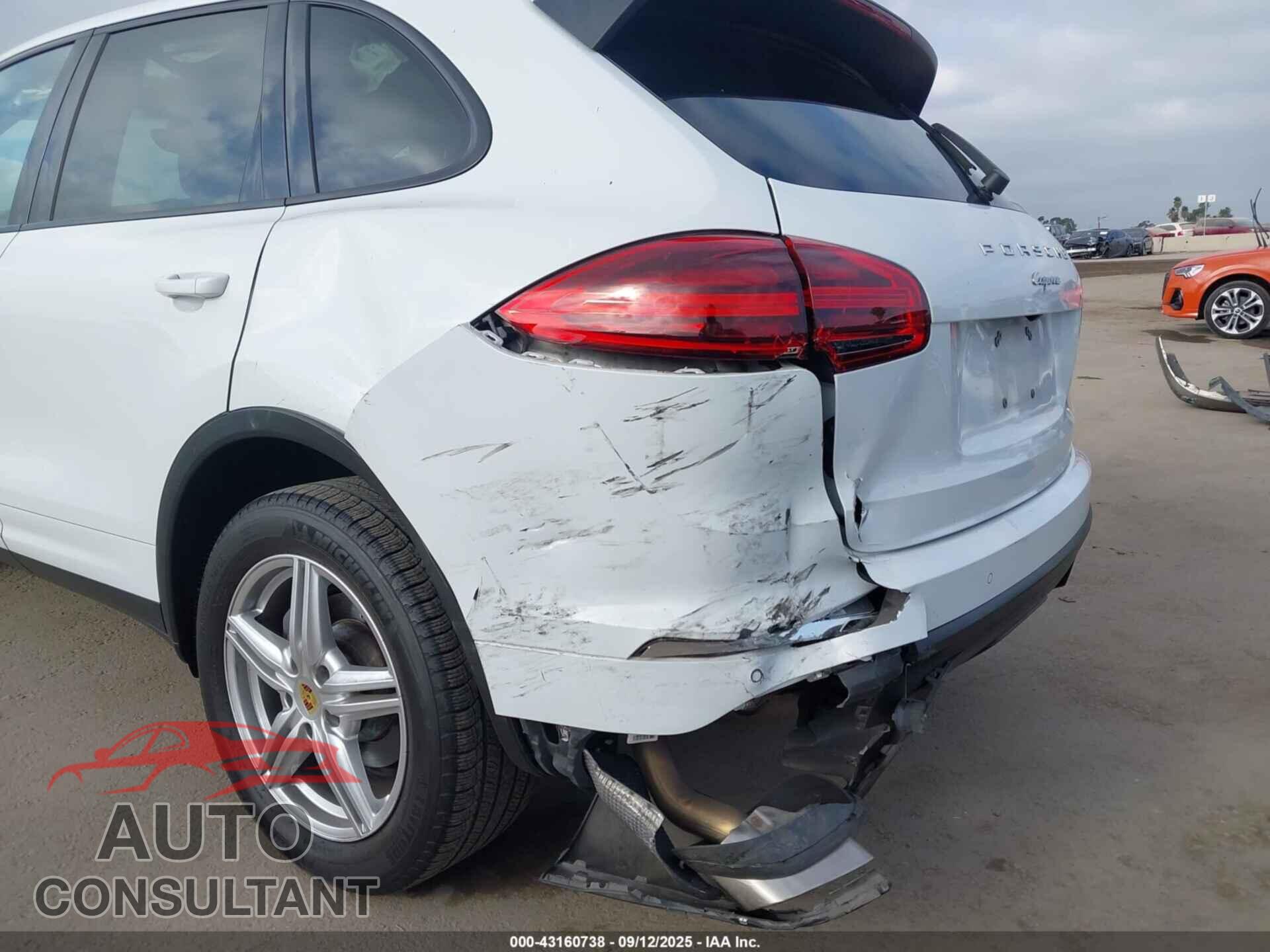 PORSCHE CAYENNE 2016 - WP1AA2A21GLA11027