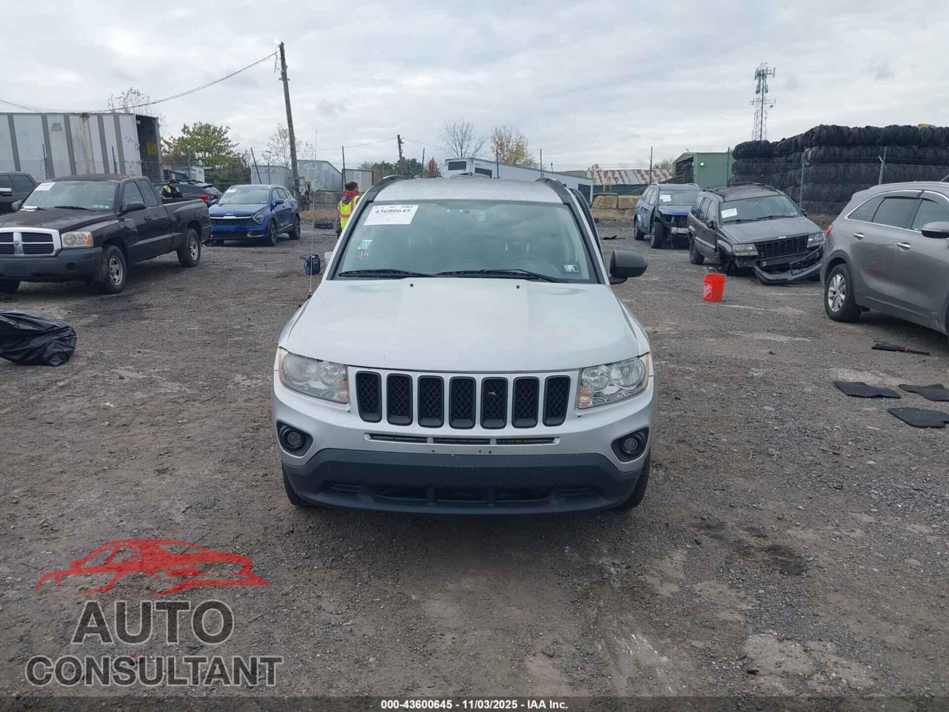 JEEP COMPASS 2011 - 1J4NF1FB3BD258103