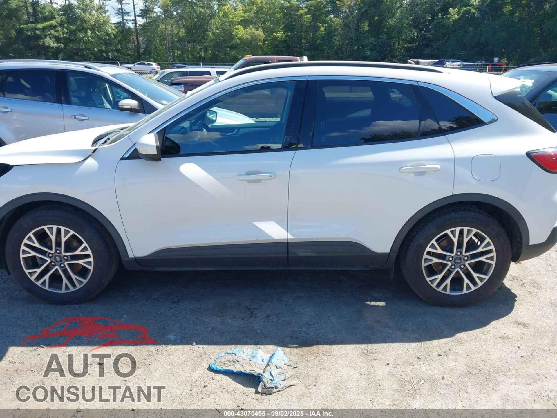 FORD ESCAPE 2020 - 1FMCU0H64LUA24630
