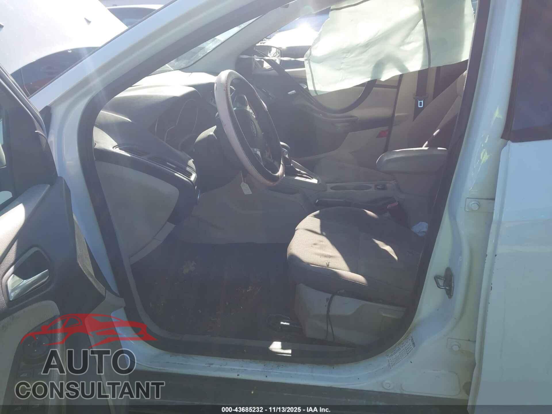 FORD FOCUS 2012 - 1FAHP3F22CL215252