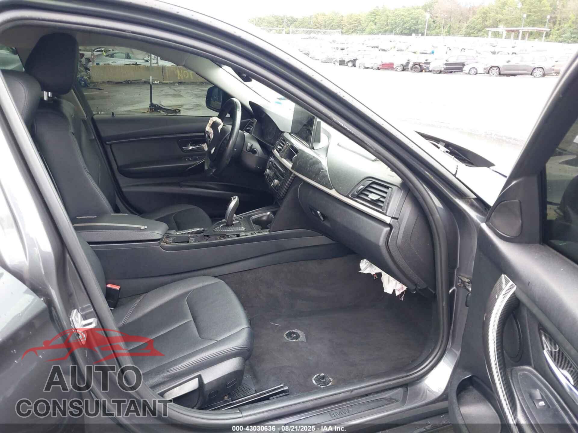 BMW 320I 2014 - WBA3C3C54EF983277