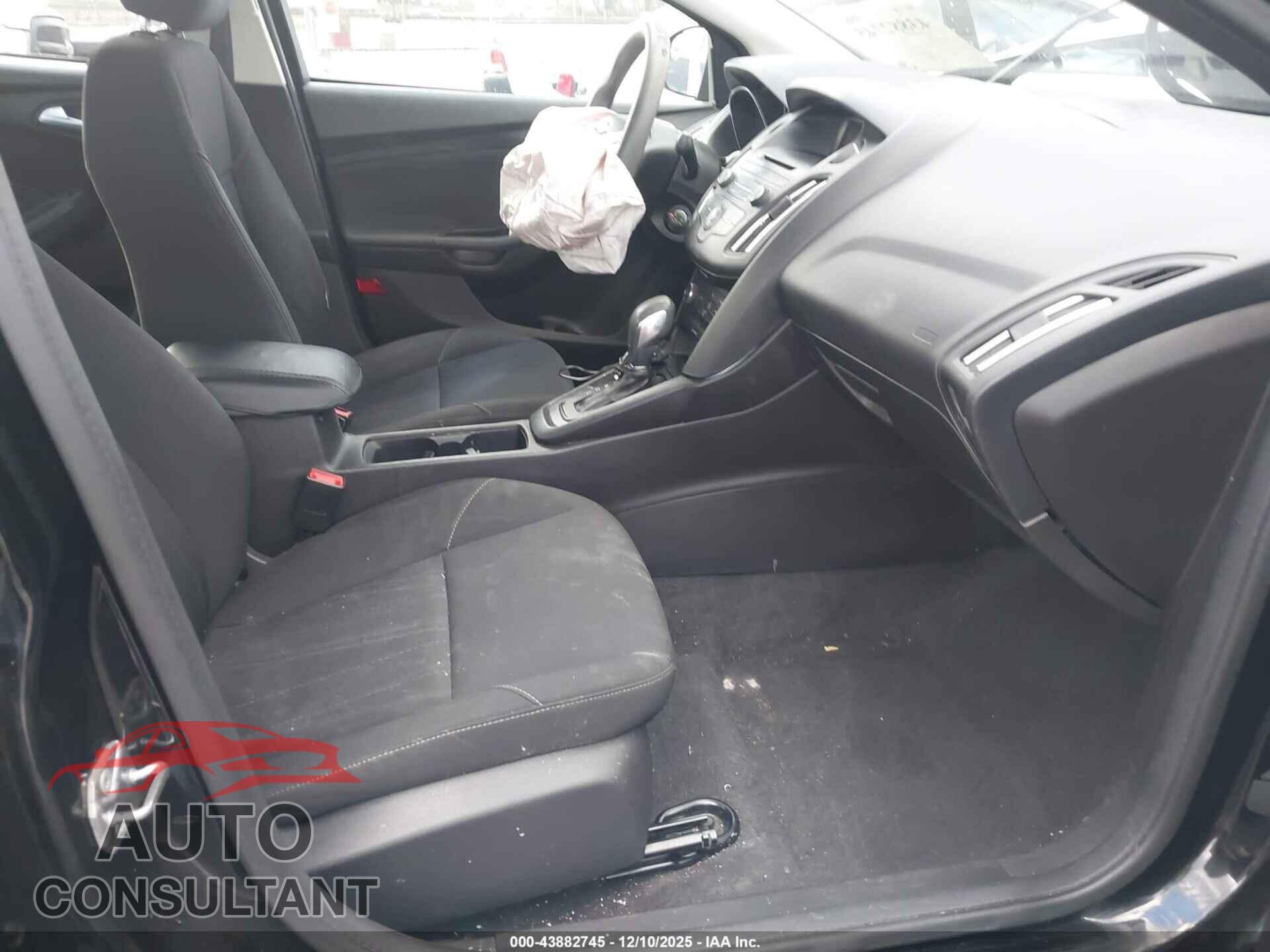 FORD FOCUS 2017 - 1FADP3F29HL227632