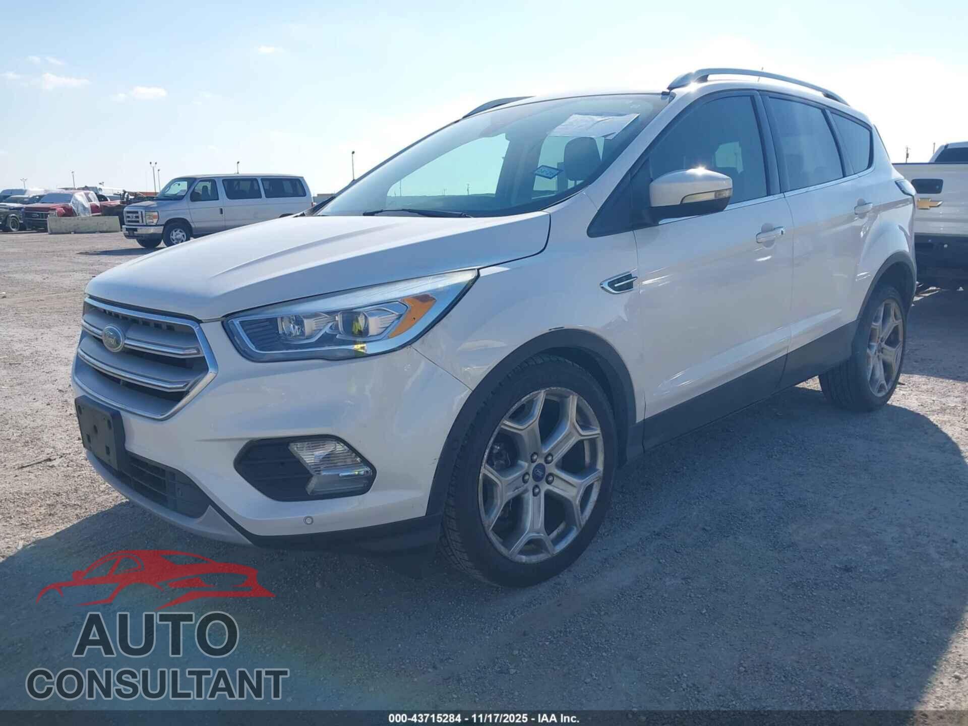 FORD ESCAPE 2018 - 1FMCU0J96JUC05634