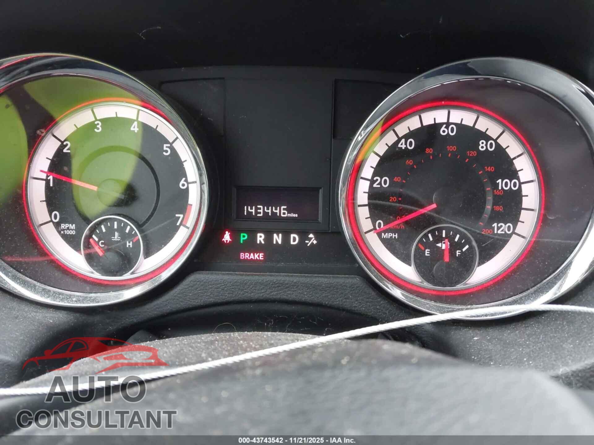 DODGE GRAND CARAVAN 2015 - 2C4RDGBG7FR668021
