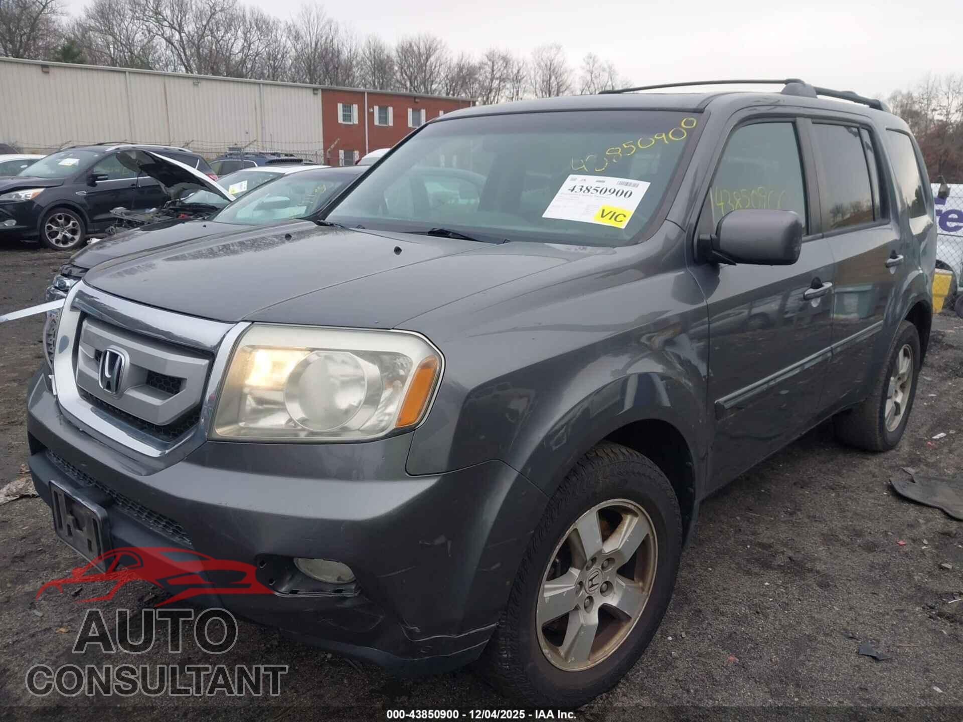 HONDA PILOT 2011 - 5FNYF4H50BB057103