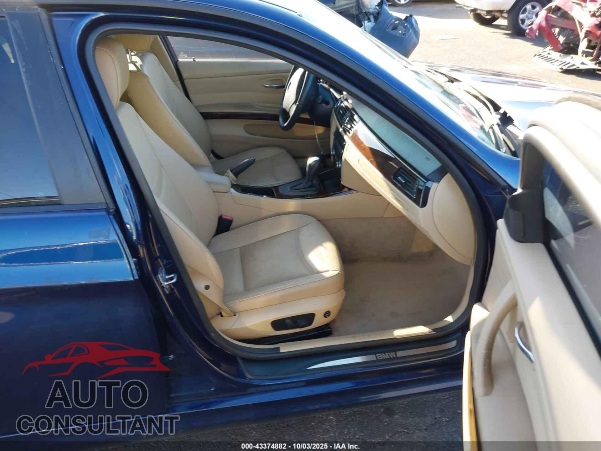 BMW 328I 2011 - WBAPH7C54BE678180
