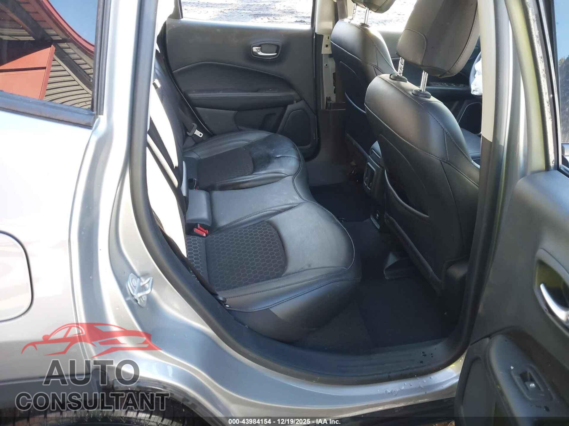 JEEP COMPASS 2021 - 3C4NJDBB8MT567896