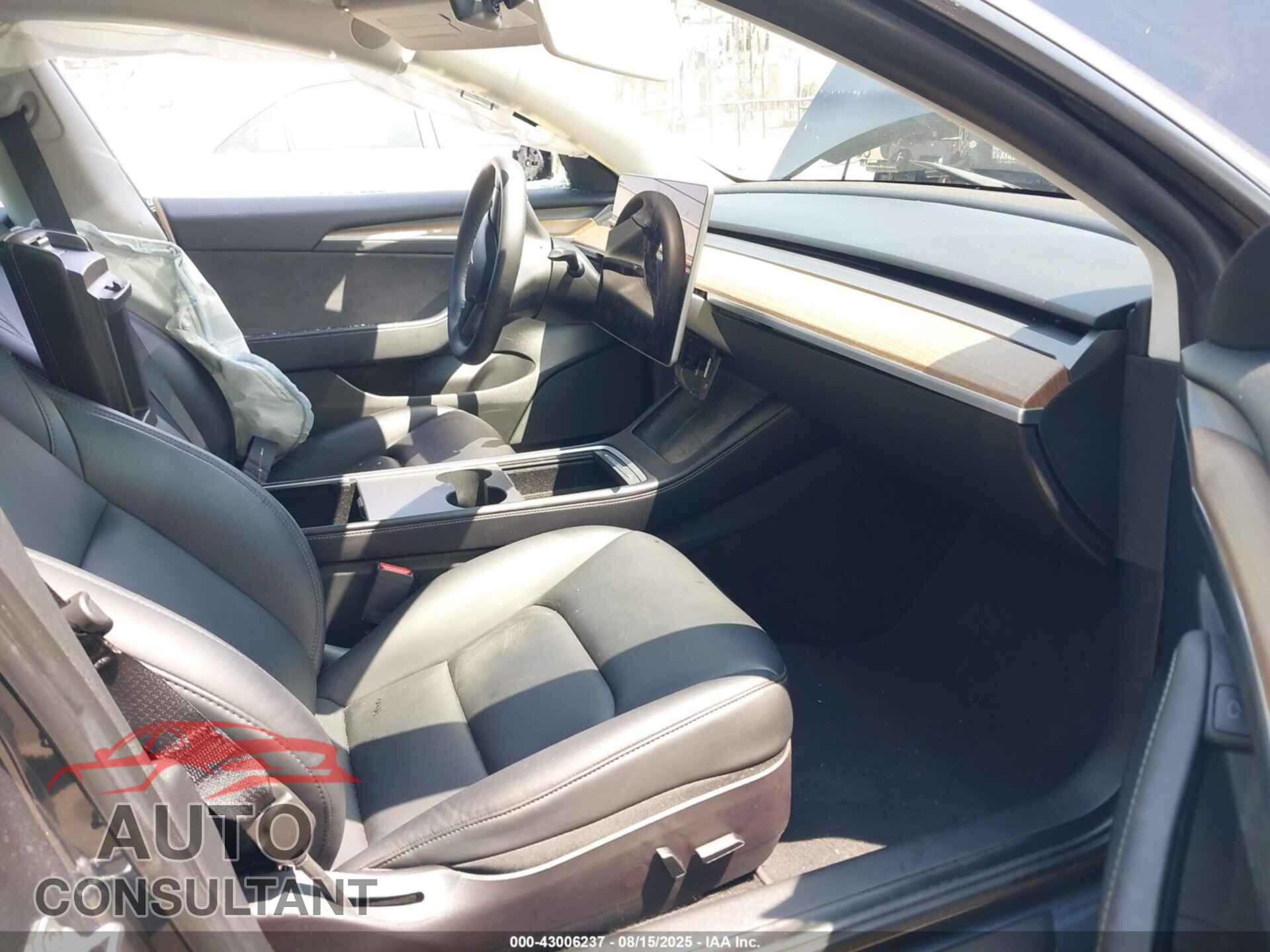 TESLA MODEL 3 2022 - 5YJ3E1EB3NF290533