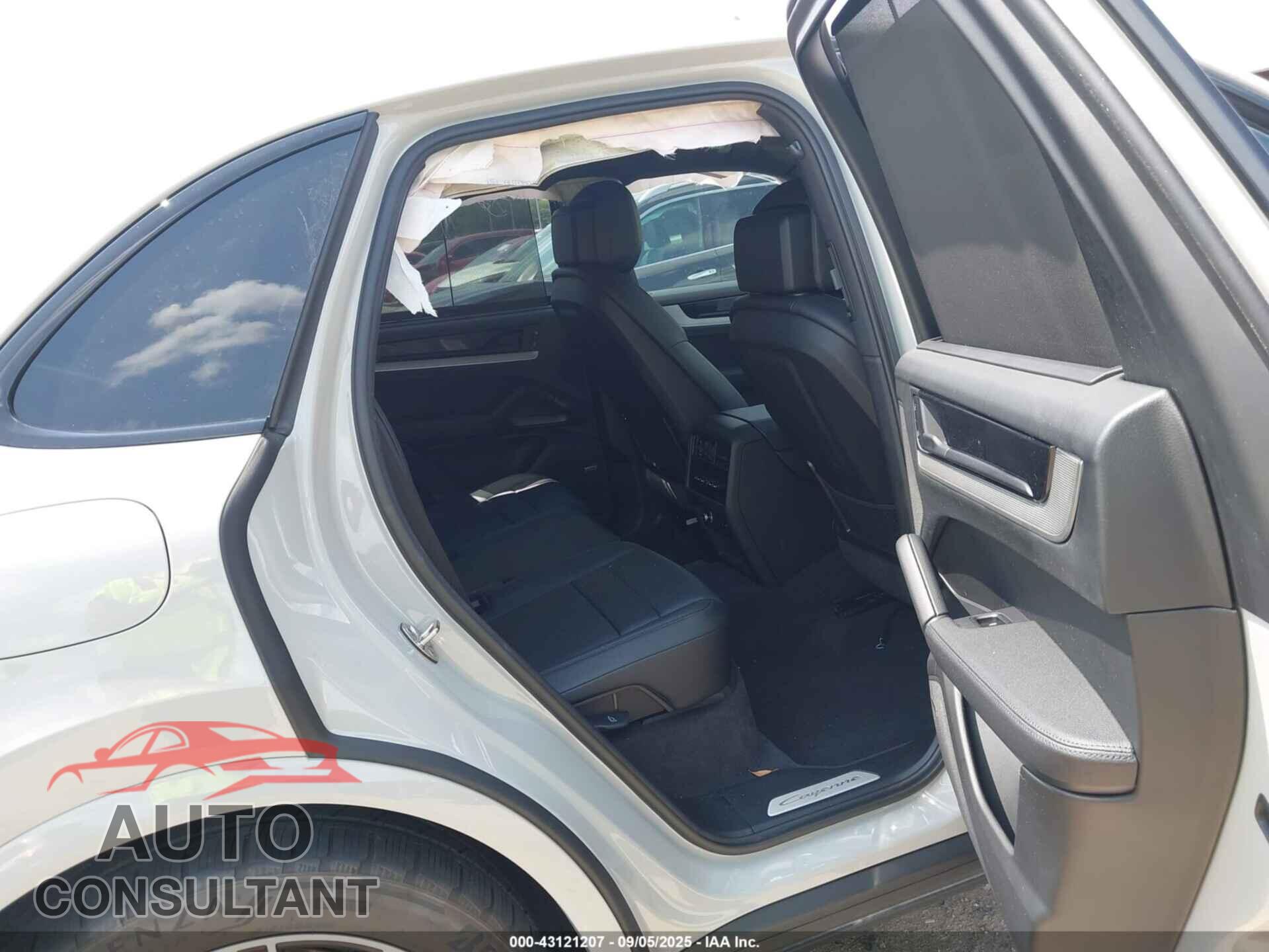 PORSCHE CAYENNE 2025 - WP1AA2AY9SDA04026