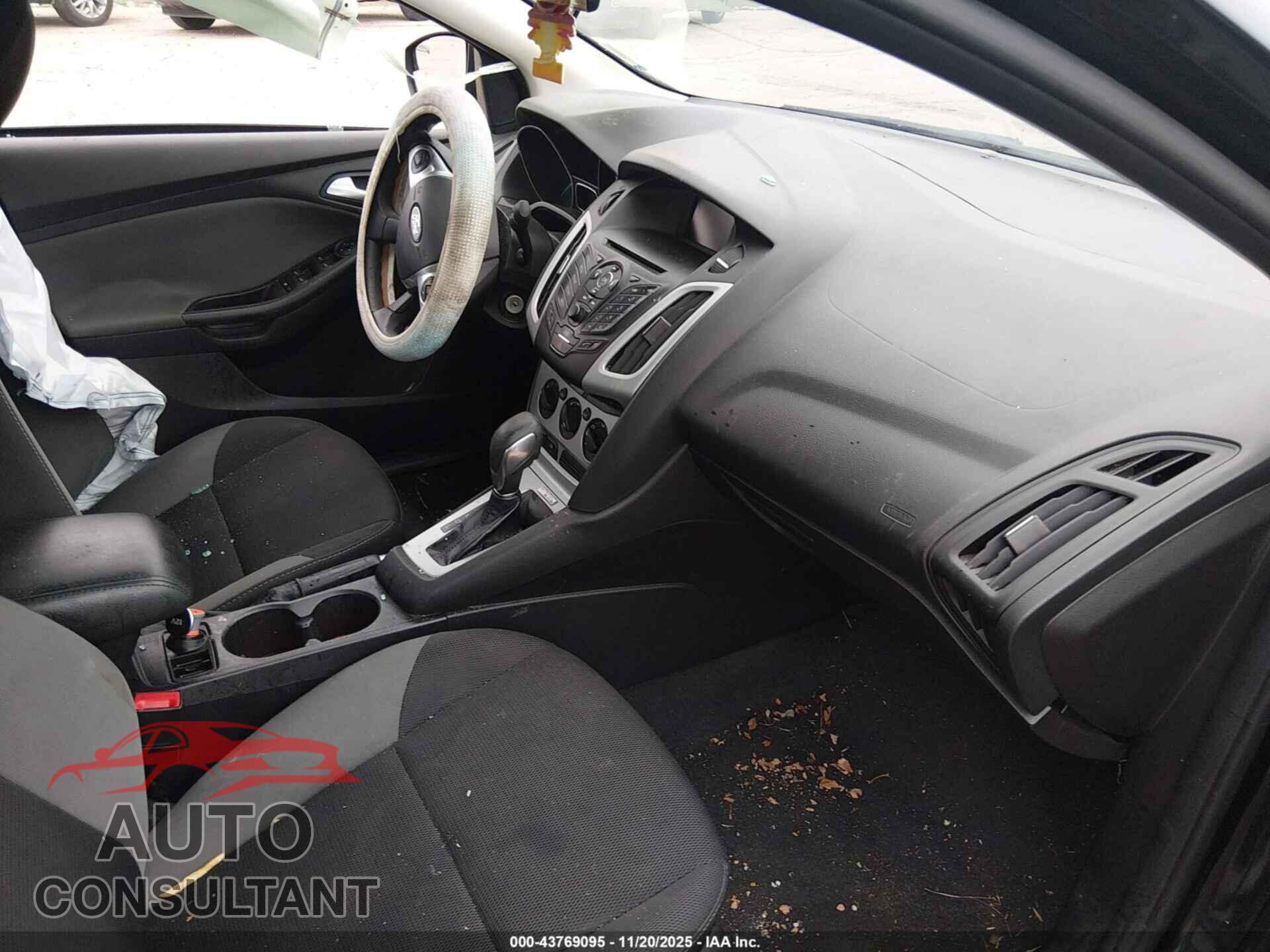 FORD FOCUS 2014 - 1FADP3F26EL369934