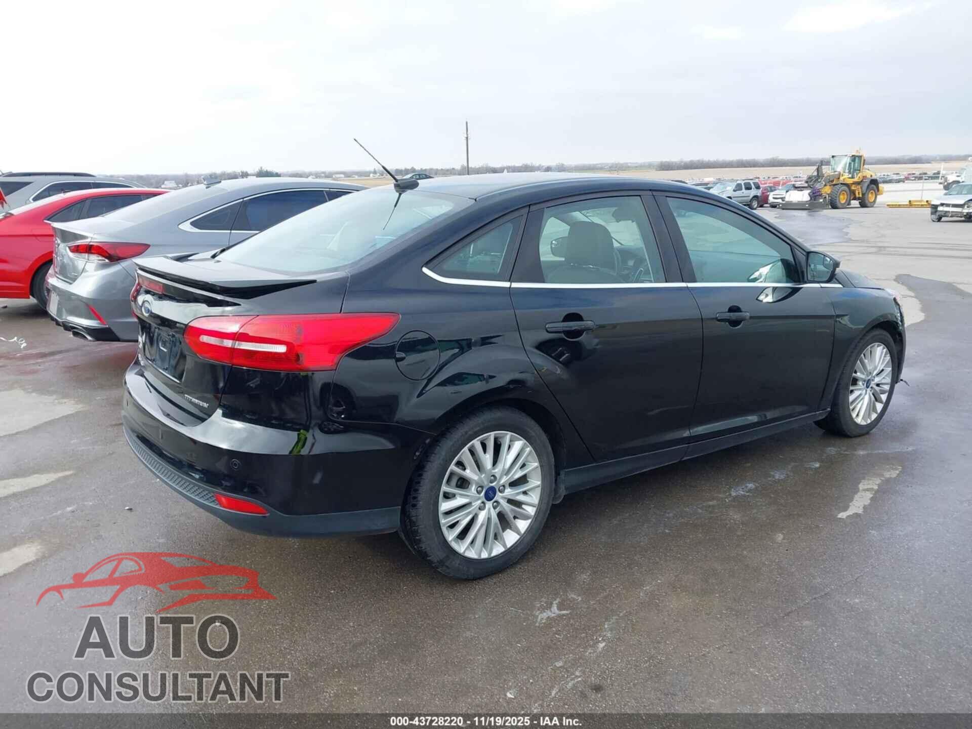 FORD FOCUS 2017 - 1FADP3J26HL267951