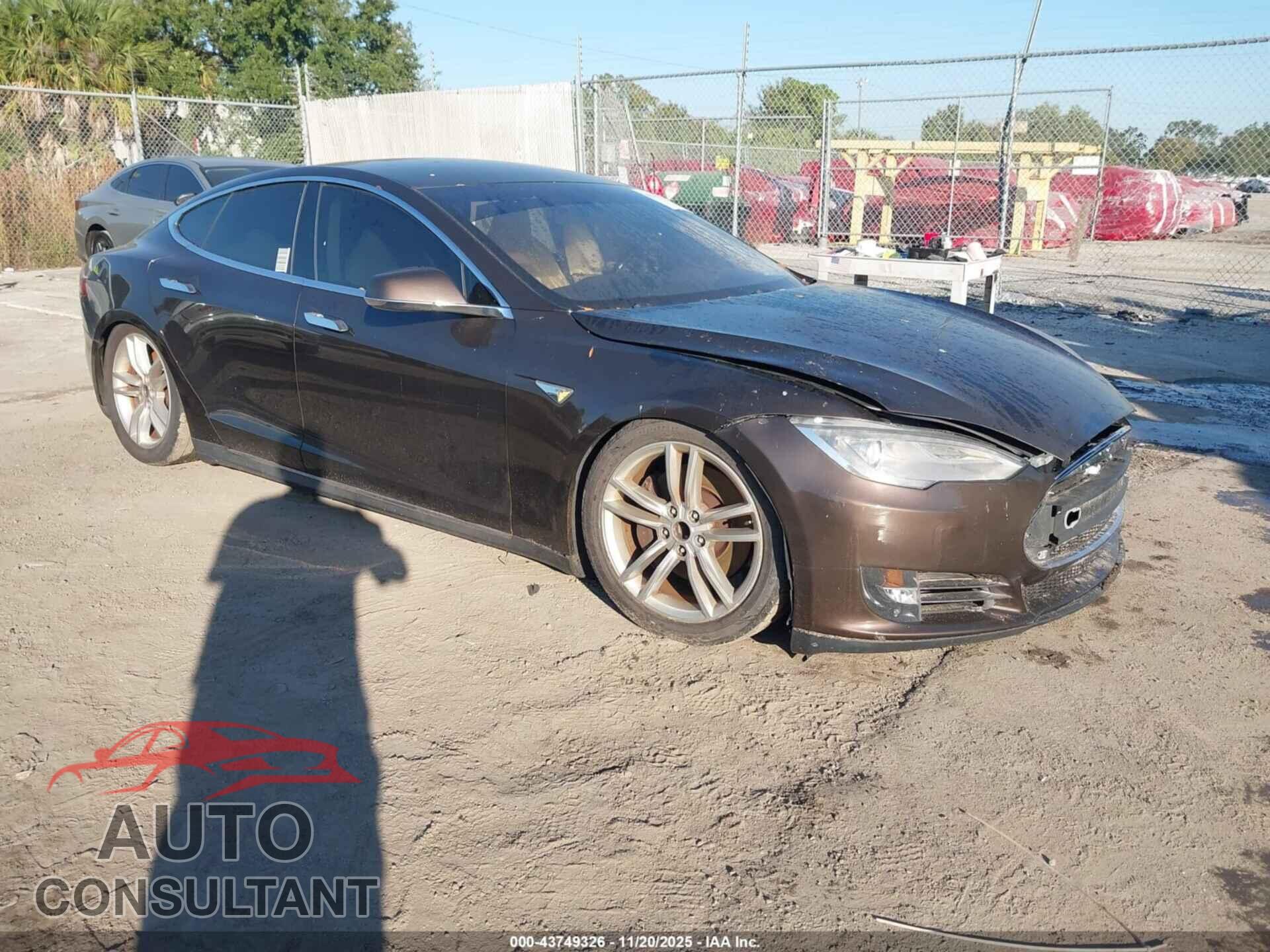 TESLA MODEL S 2012 - 5YJSA1CN2CFP01499