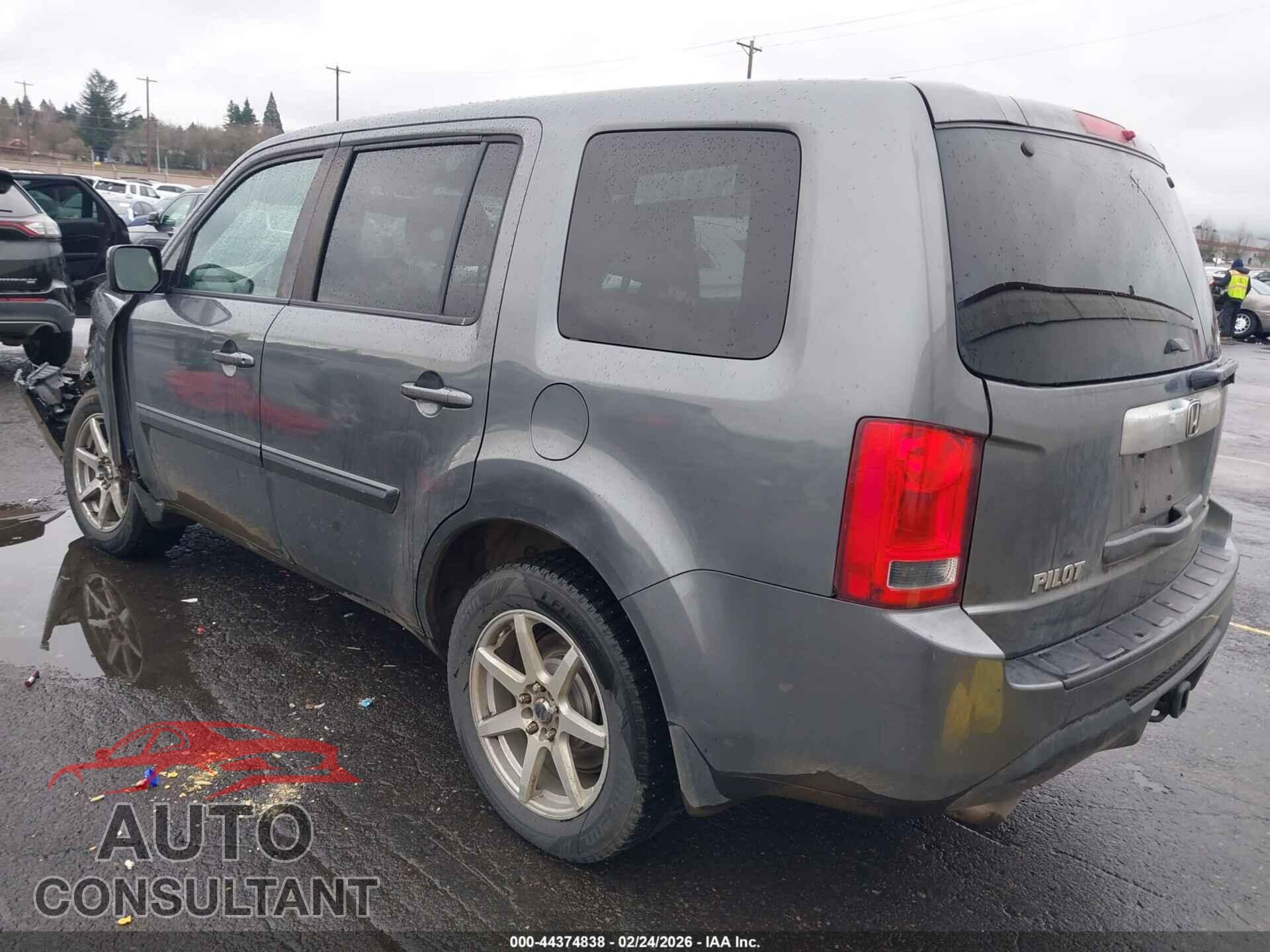 HONDA PILOT 2013 - 5FNYF4H54DB009817