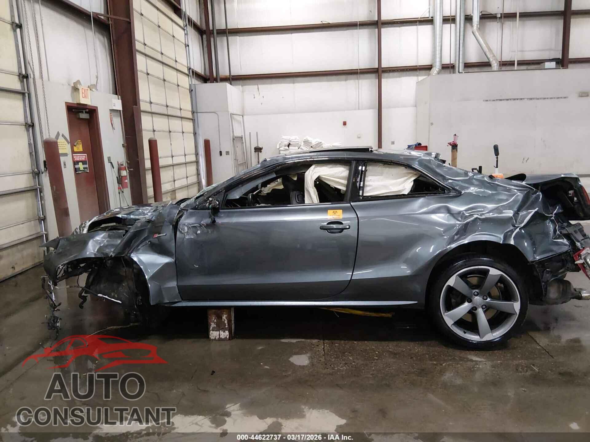 AUDI S5 2015 - WAUCGAFR2FA001901