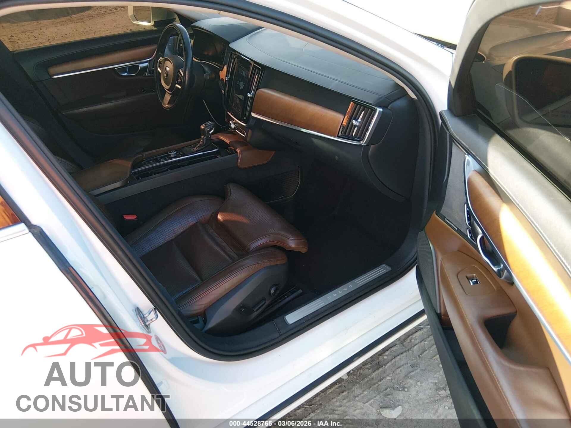 VOLVO S90 2018 - LVY992ML7JP007638