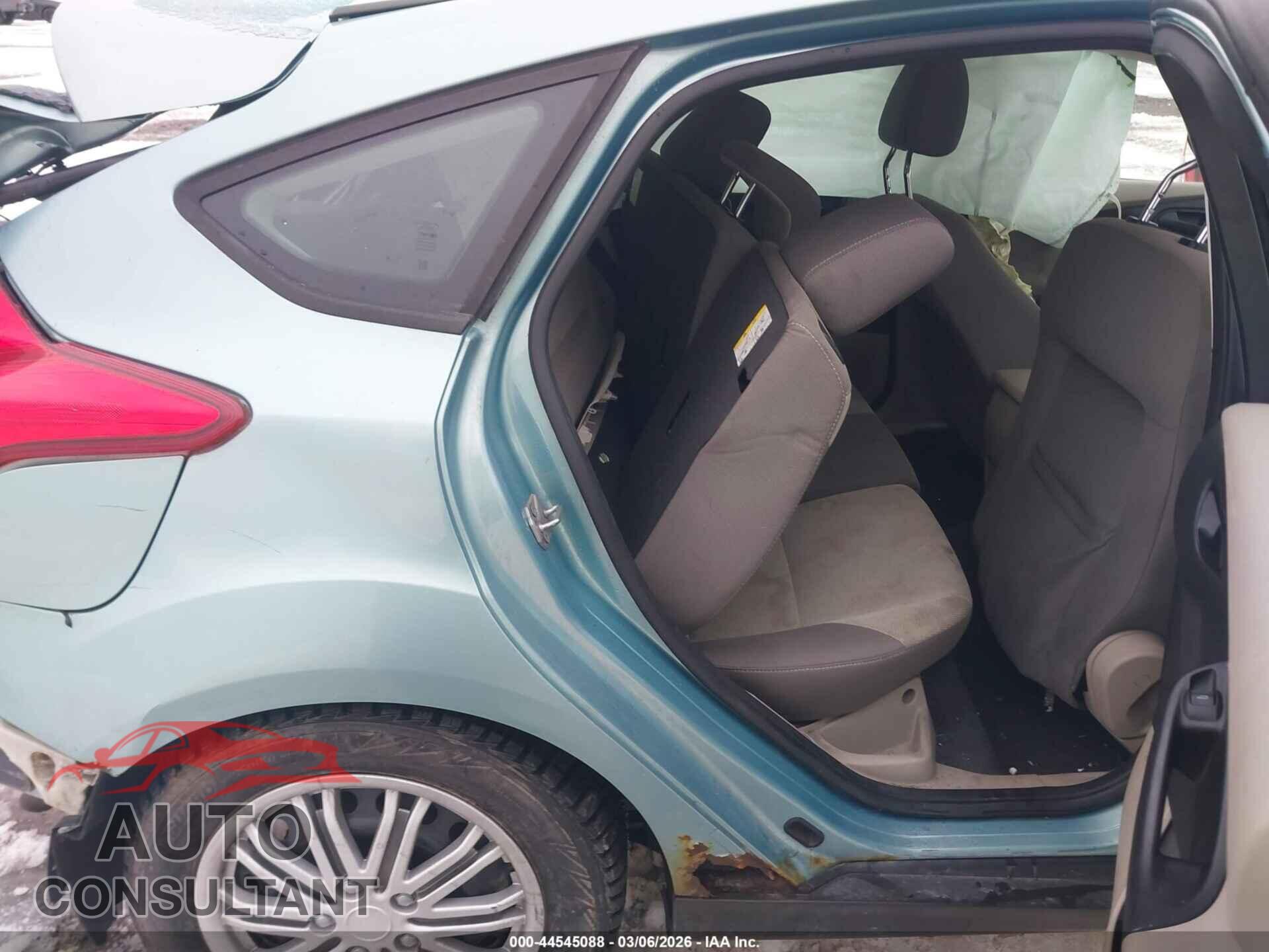 FORD FOCUS 2012 - 1FAHP3K28CL149683