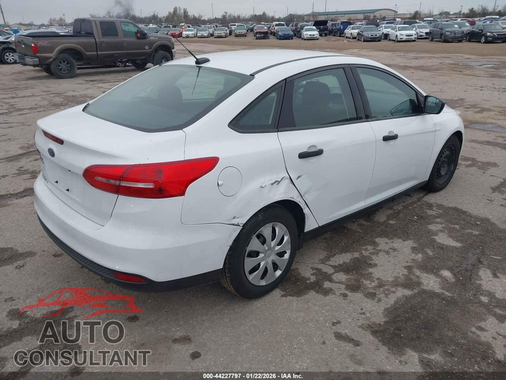 FORD FOCUS 2017 - 1FADP3E21HL307587