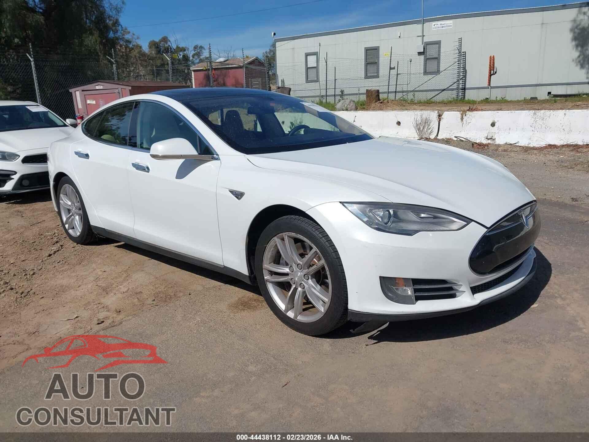 TESLA MODEL S 2013 - 5YJSA1CN3DFP10391