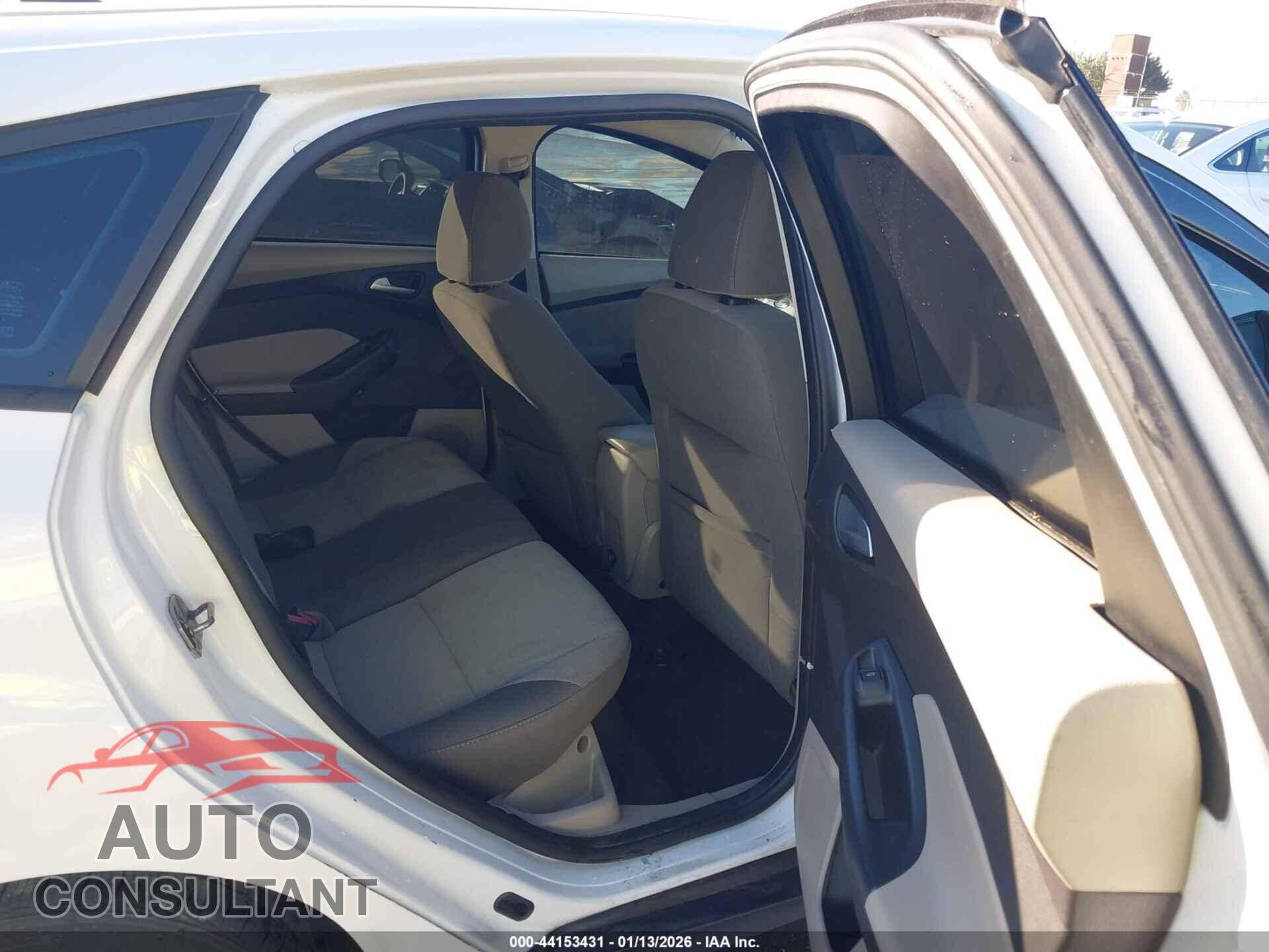 FORD FOCUS 2013 - 1FADP3K24DL302849