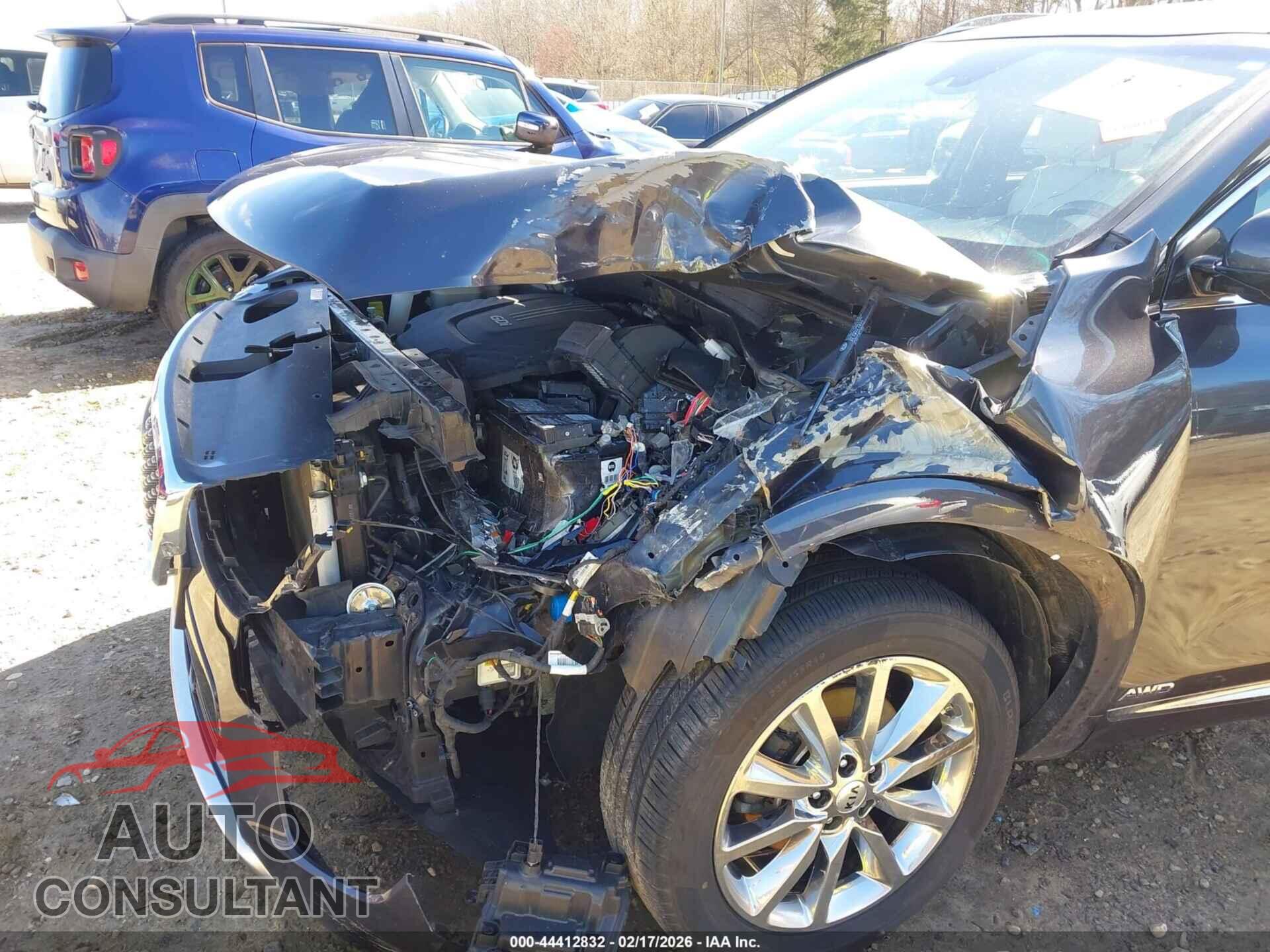 KIA SORENTO 2017 - 5XYPKDA58HG283683