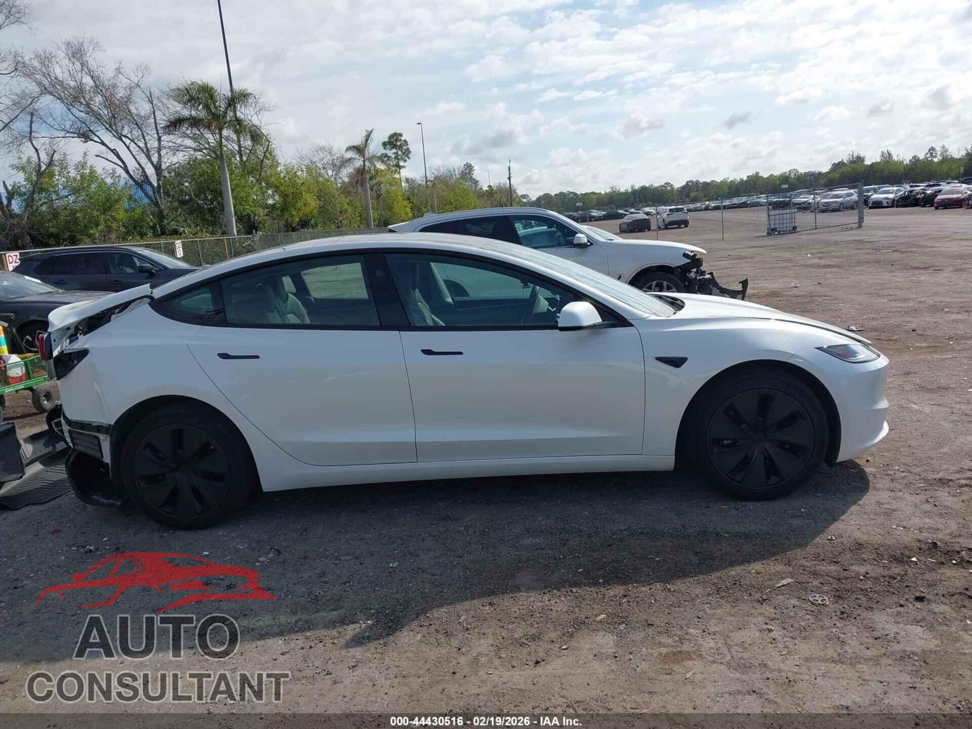 TESLA MODEL 3 2025 - 5YJ3E1EAXSF924164