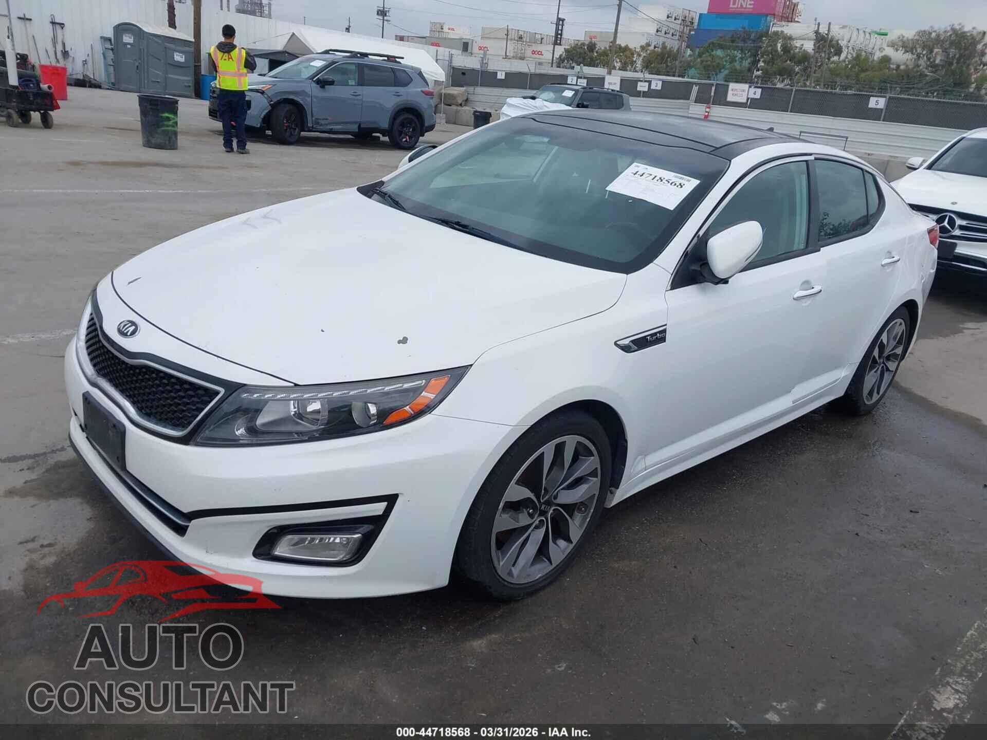 KIA OPTIMA 2015 - 5XXGR4A66FG490045