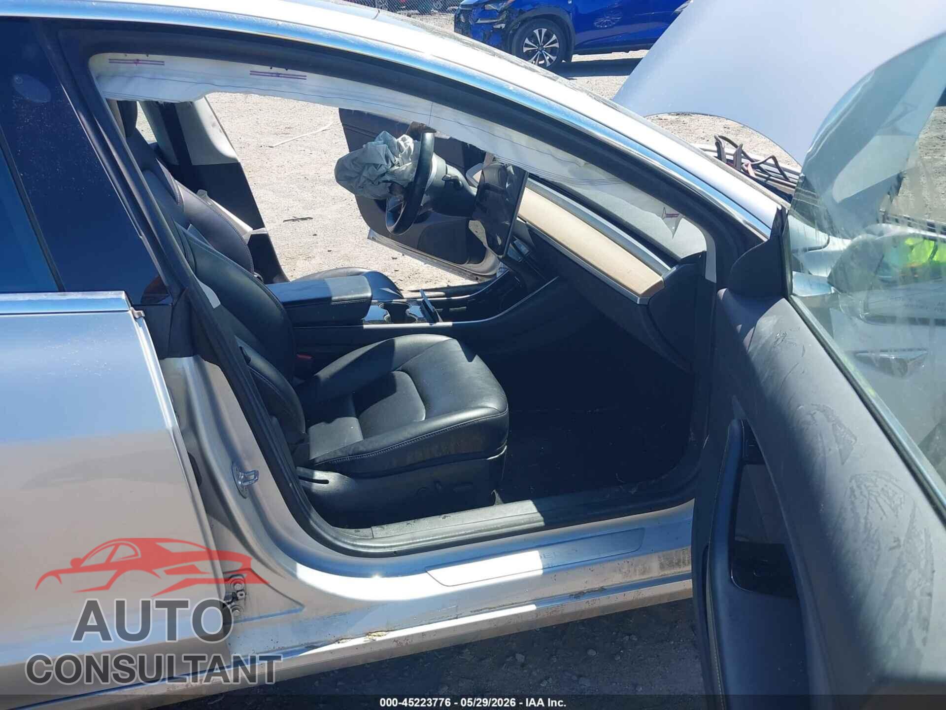TESLA MODEL 3 2018 - 5YJ3E1EA8JF031117