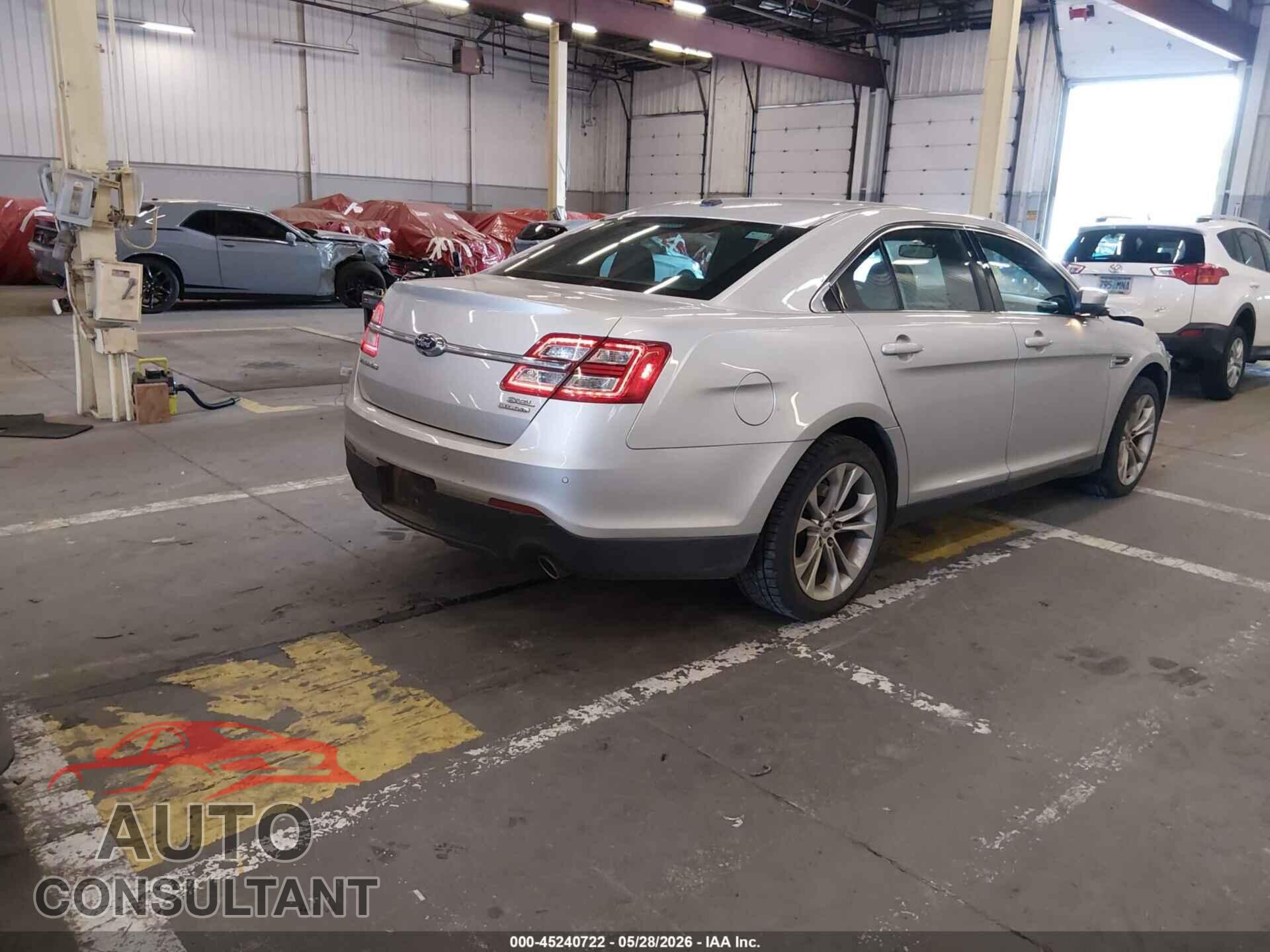 FORD TAURUS 2013 - 1FAHP2E84DG161527