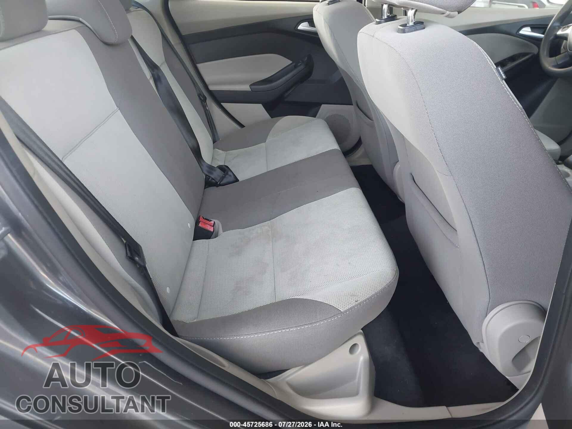 FORD FOCUS 2013 - 1FADP3F22DL321443