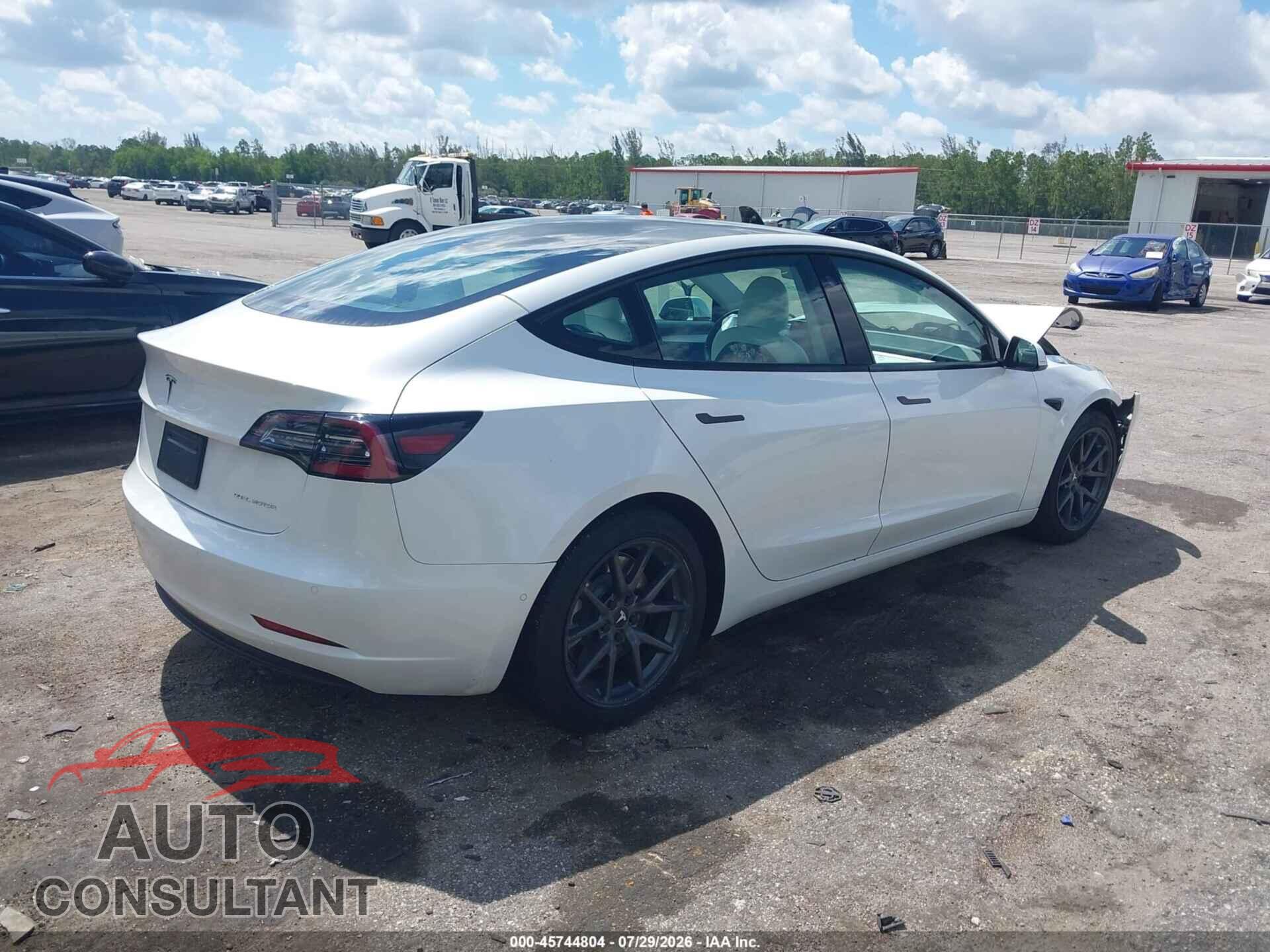 TESLA MODEL 3 2021 - 5YJ3E1EB2MF046838