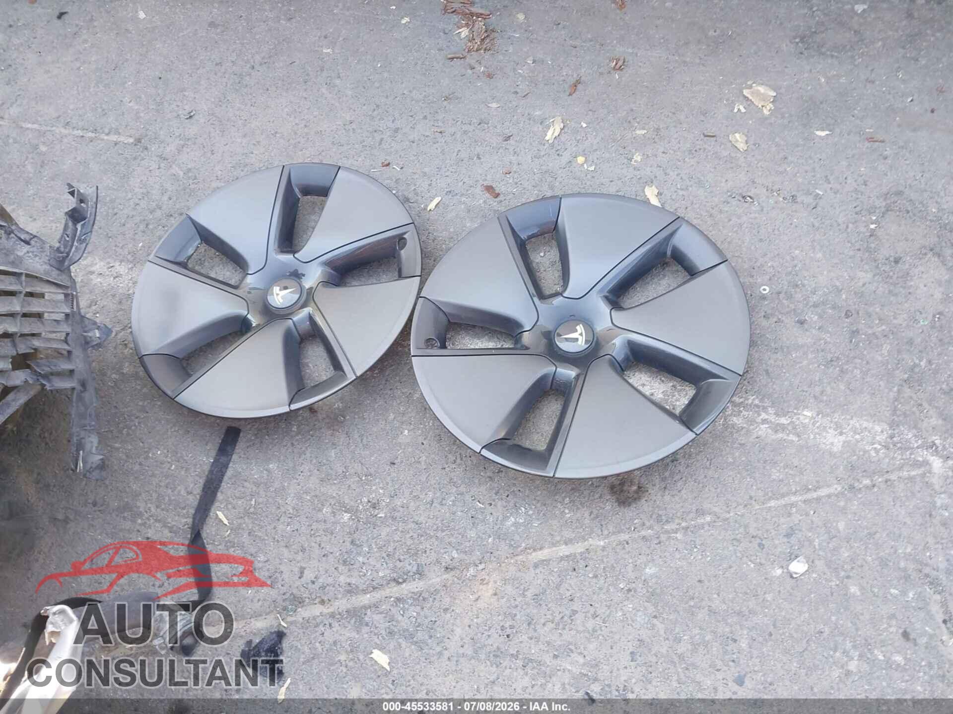 TESLA MODEL 3 2022 - 5YJ3E1EA8NF108381