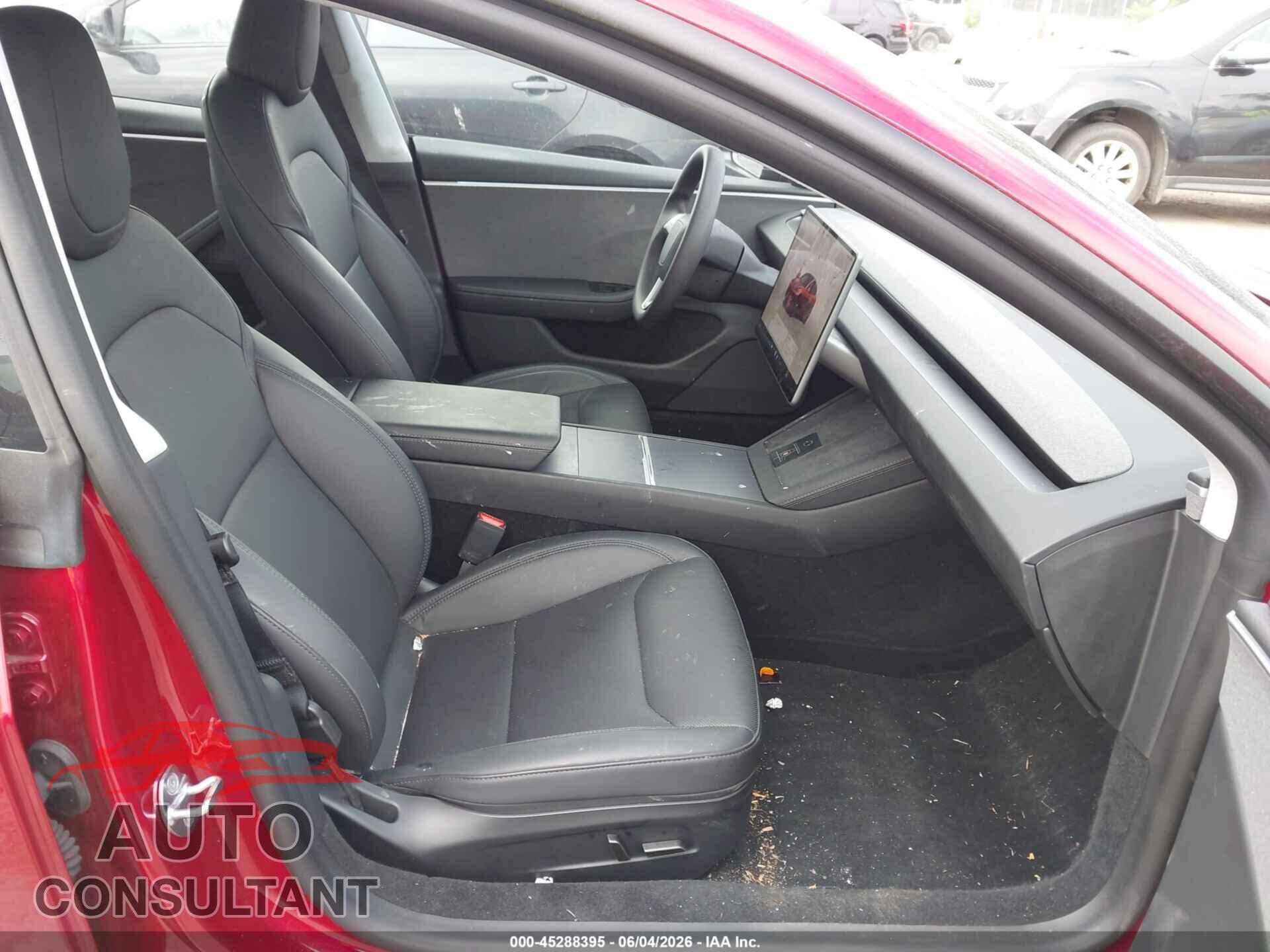 TESLA MODEL 3 2024 - 5YJ3E1EA6RF872915