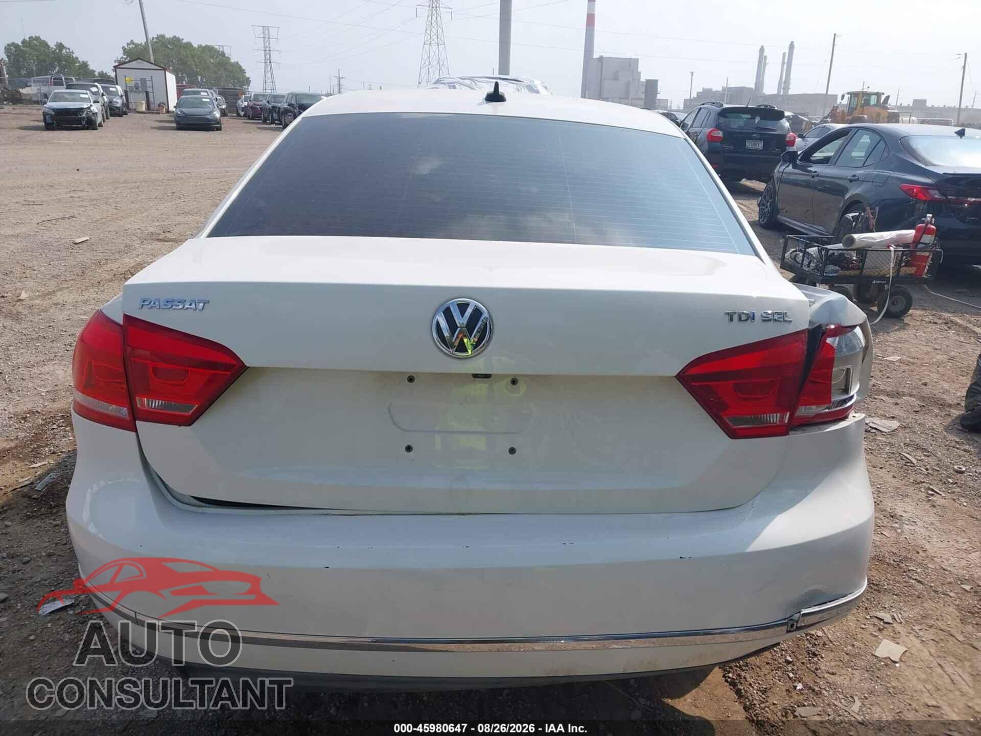 VOLKSWAGEN PASSAT 2014 - 1VWCN7A32EC086303