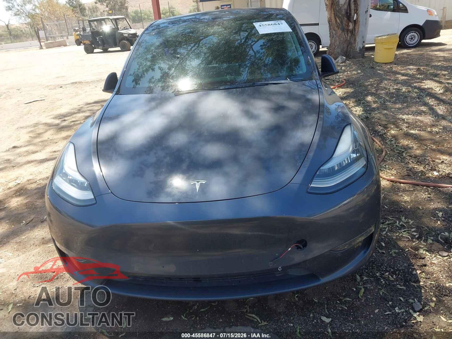 TESLA MODEL Y 2021 - 5YJYGDED6MF103867