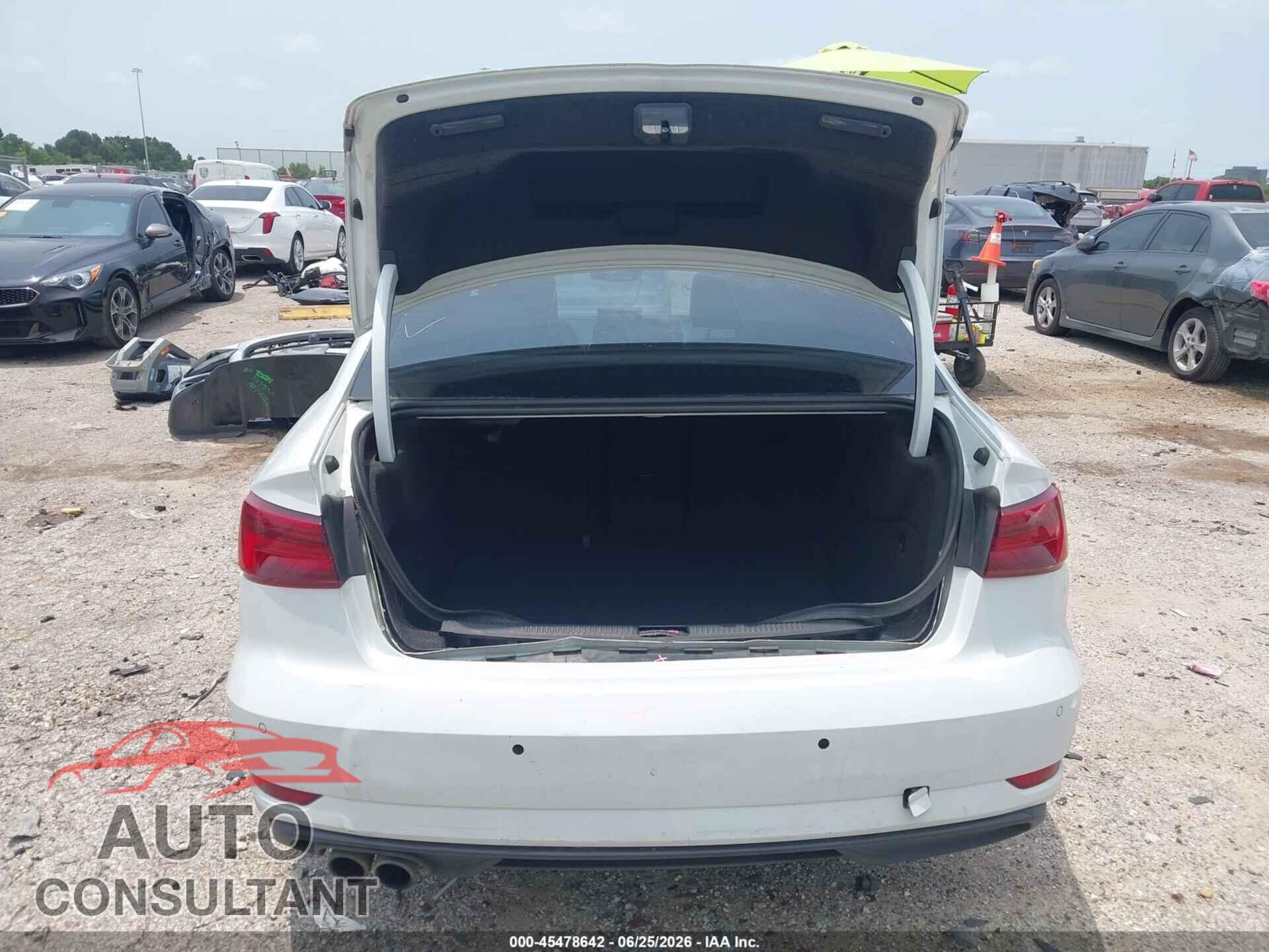 AUDI A3 2020 - WAUCUGFF4LA005218