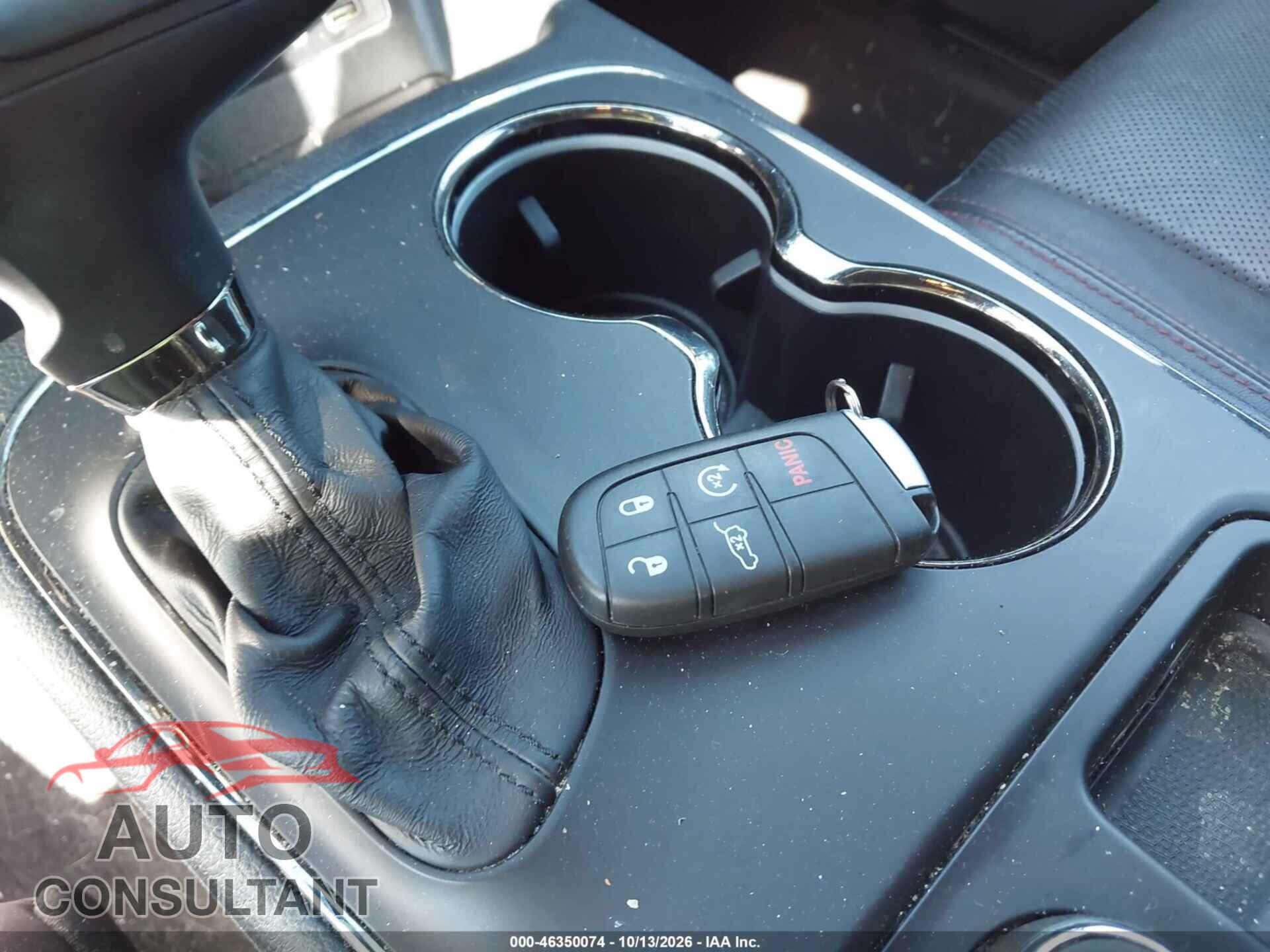 DODGE DURANGO 2018 - 1C4SDJCT7JC439558
