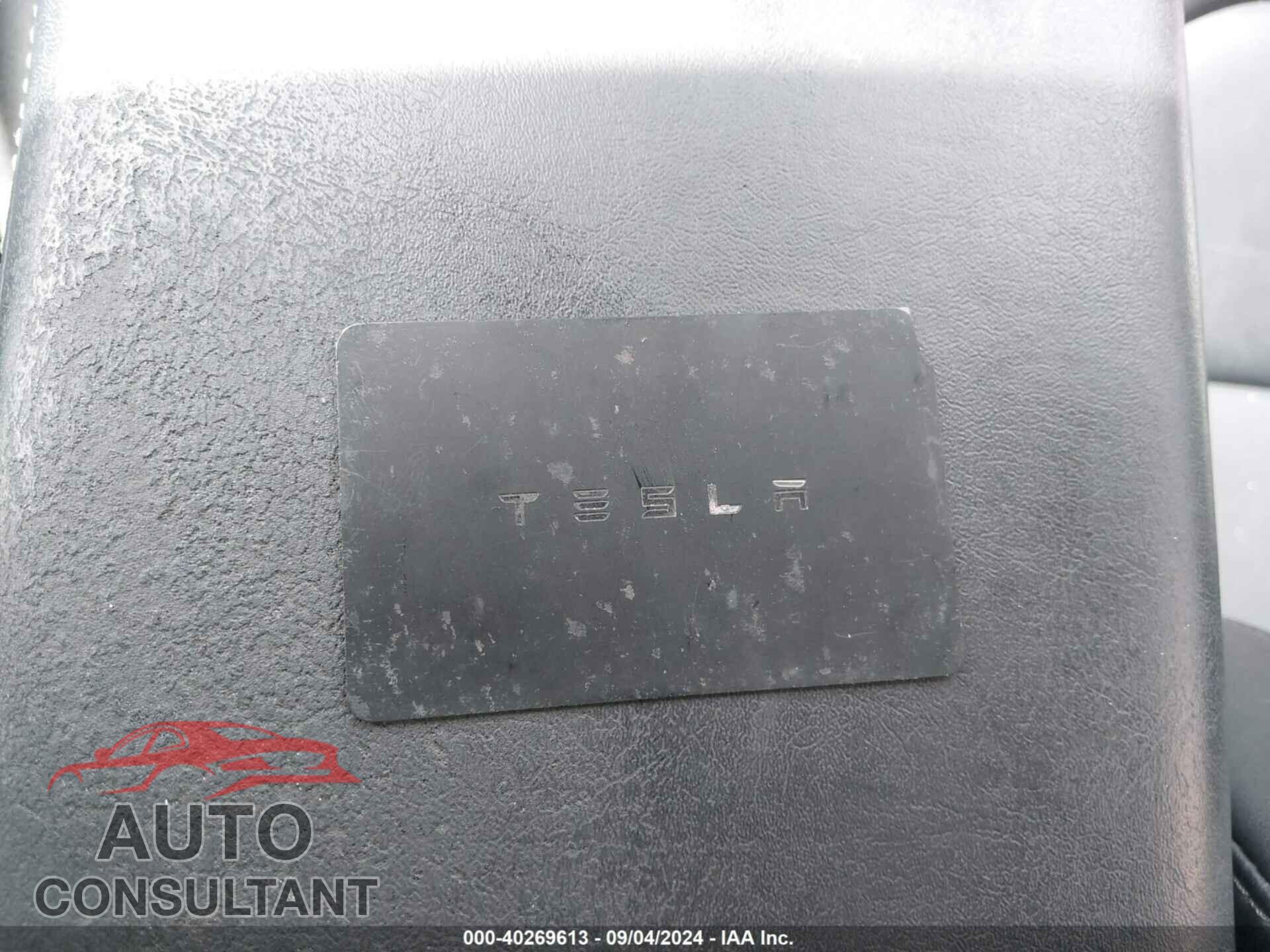 TESLA MODEL 3 2018 - 5YJ3E1EA0JF123399