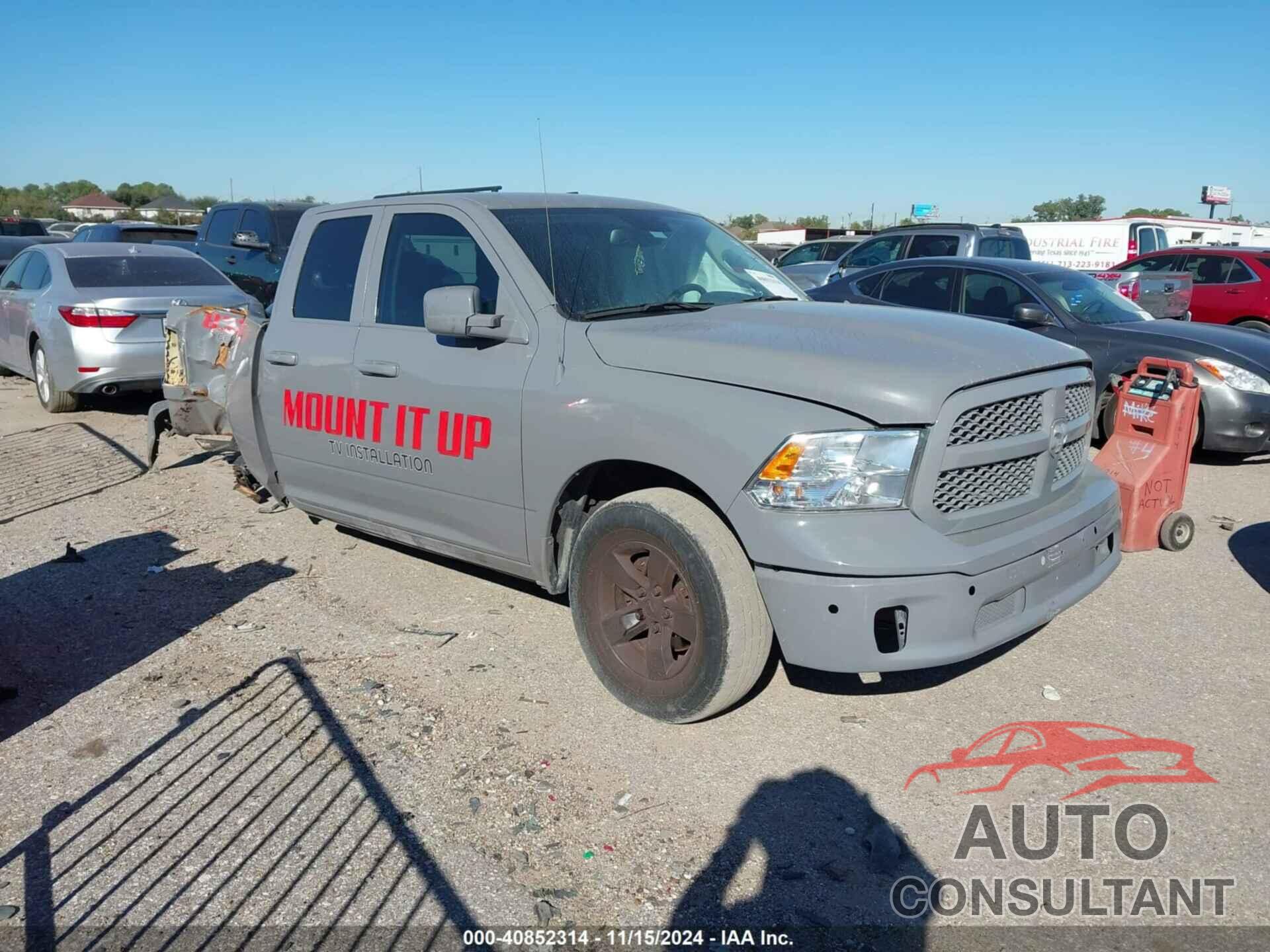 RAM 1500 CLASSIC 2020 - 1C6RR6FG5LS121398
