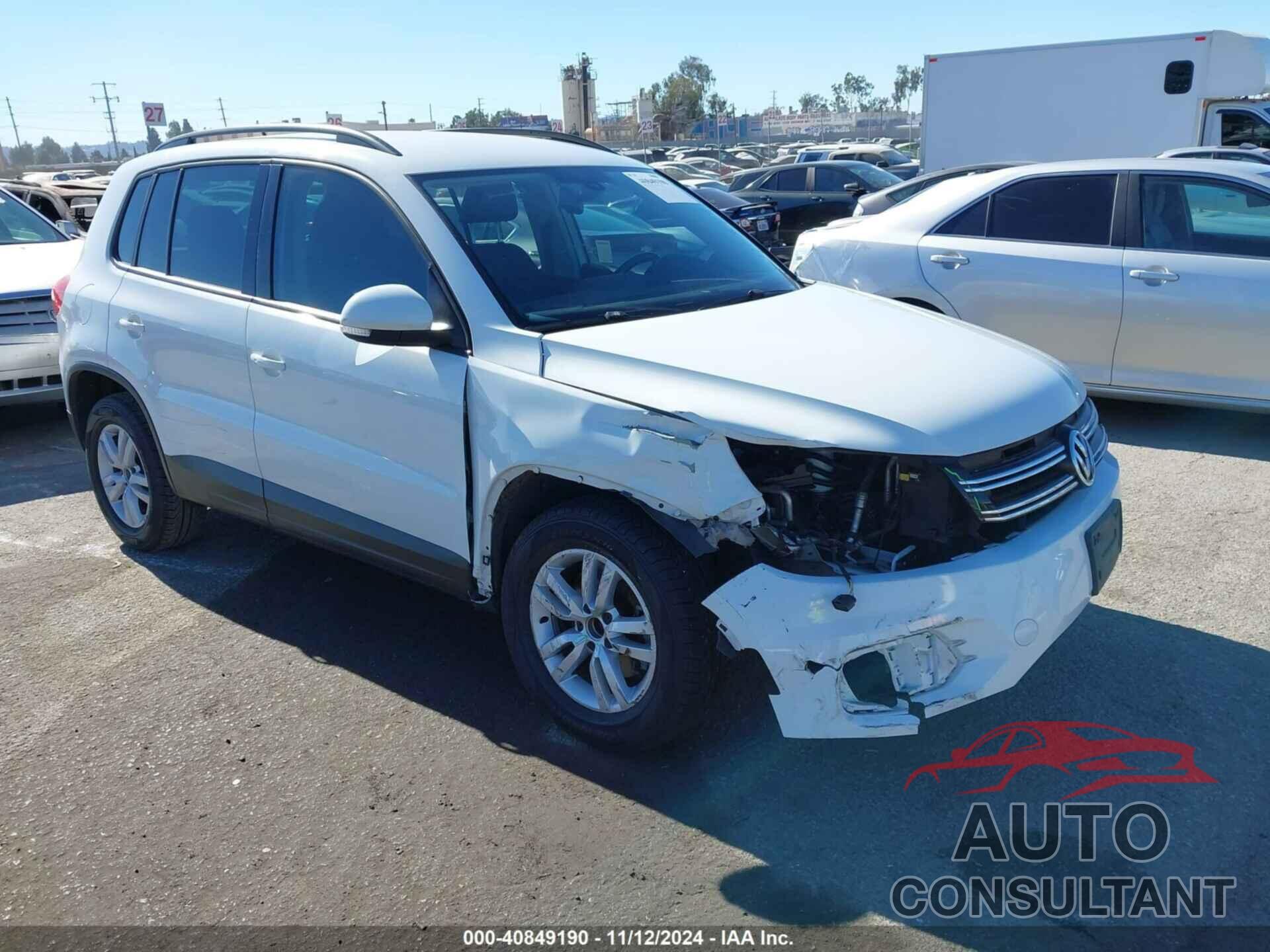 VOLKSWAGEN TIGUAN 2016 - WVGAV7AX7GW523545