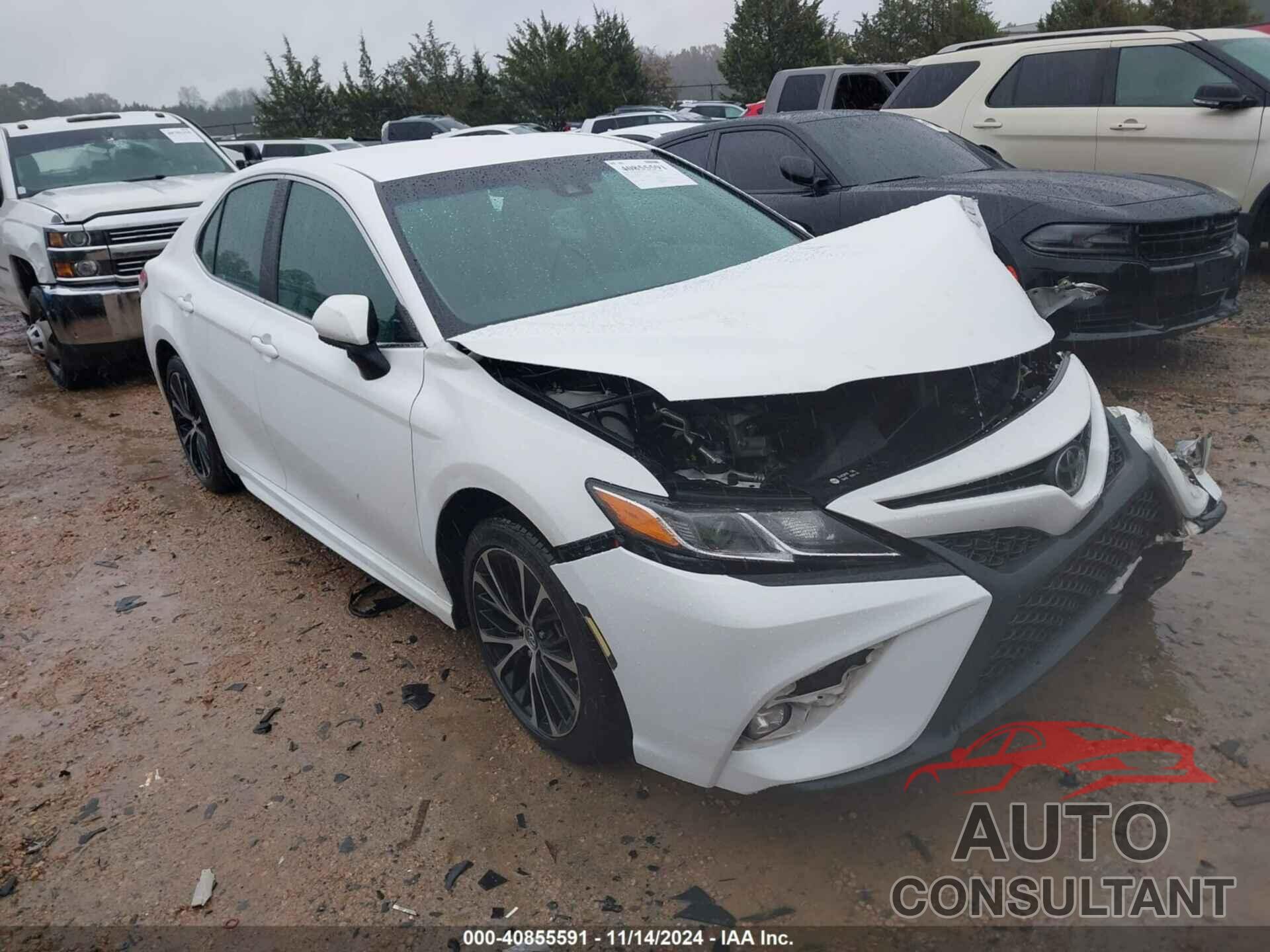 TOYOTA CAMRY 2018 - 4T1B11HK4JU662395