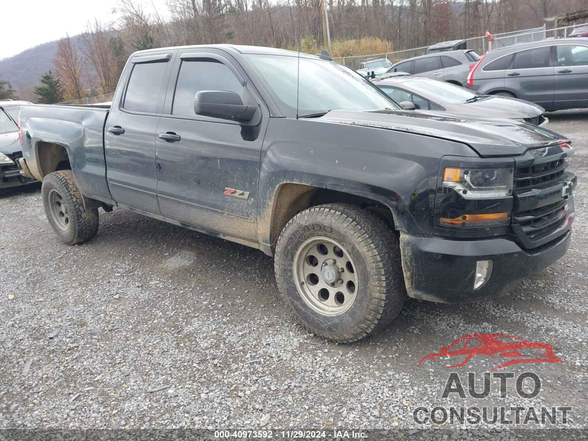 CHEVROLET SILVERADO 1500 2018 - 1GCVKREC8JZ167565