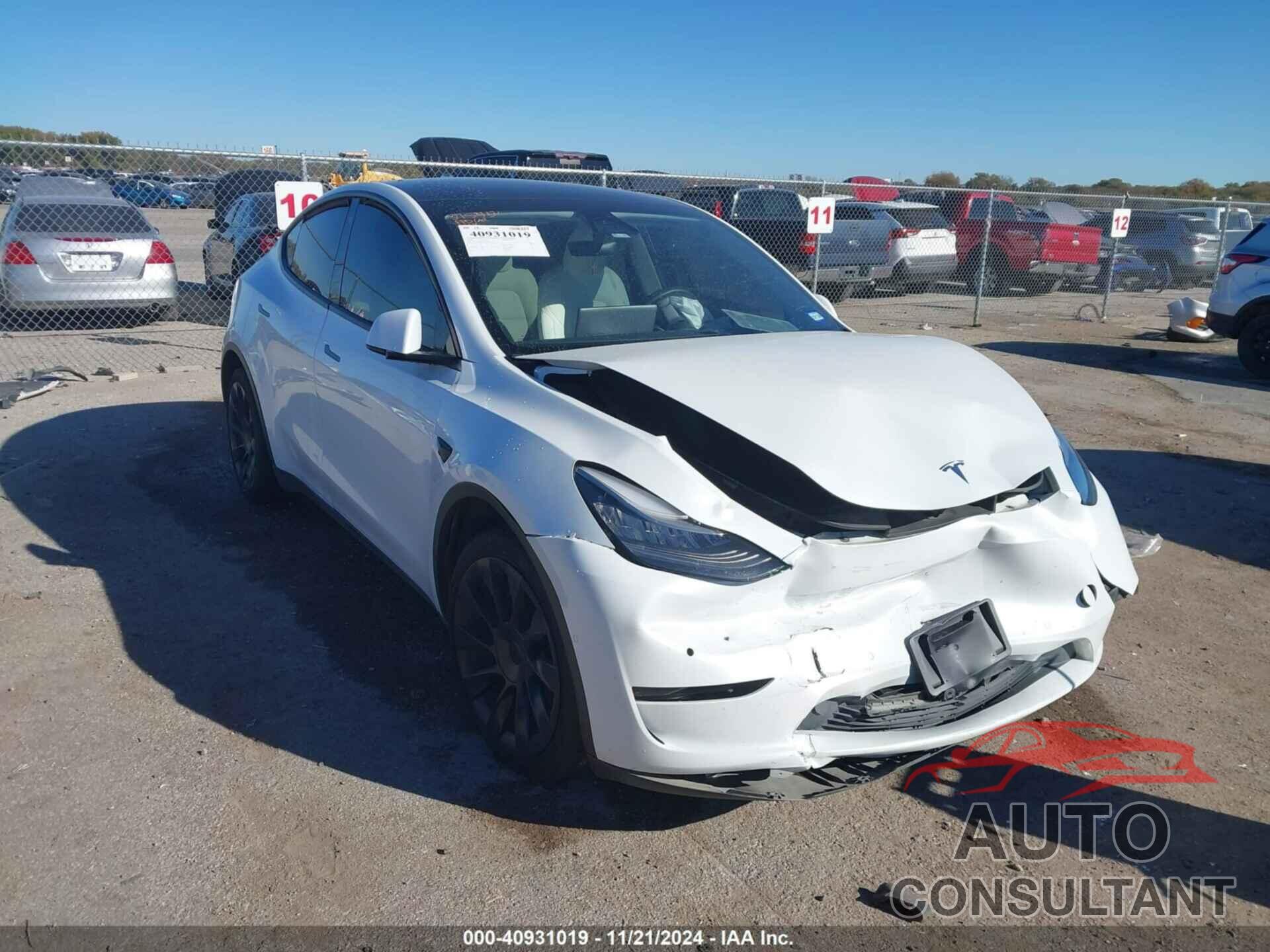 TESLA MODEL Y 2020 - 5YJYGDEE4LF040498