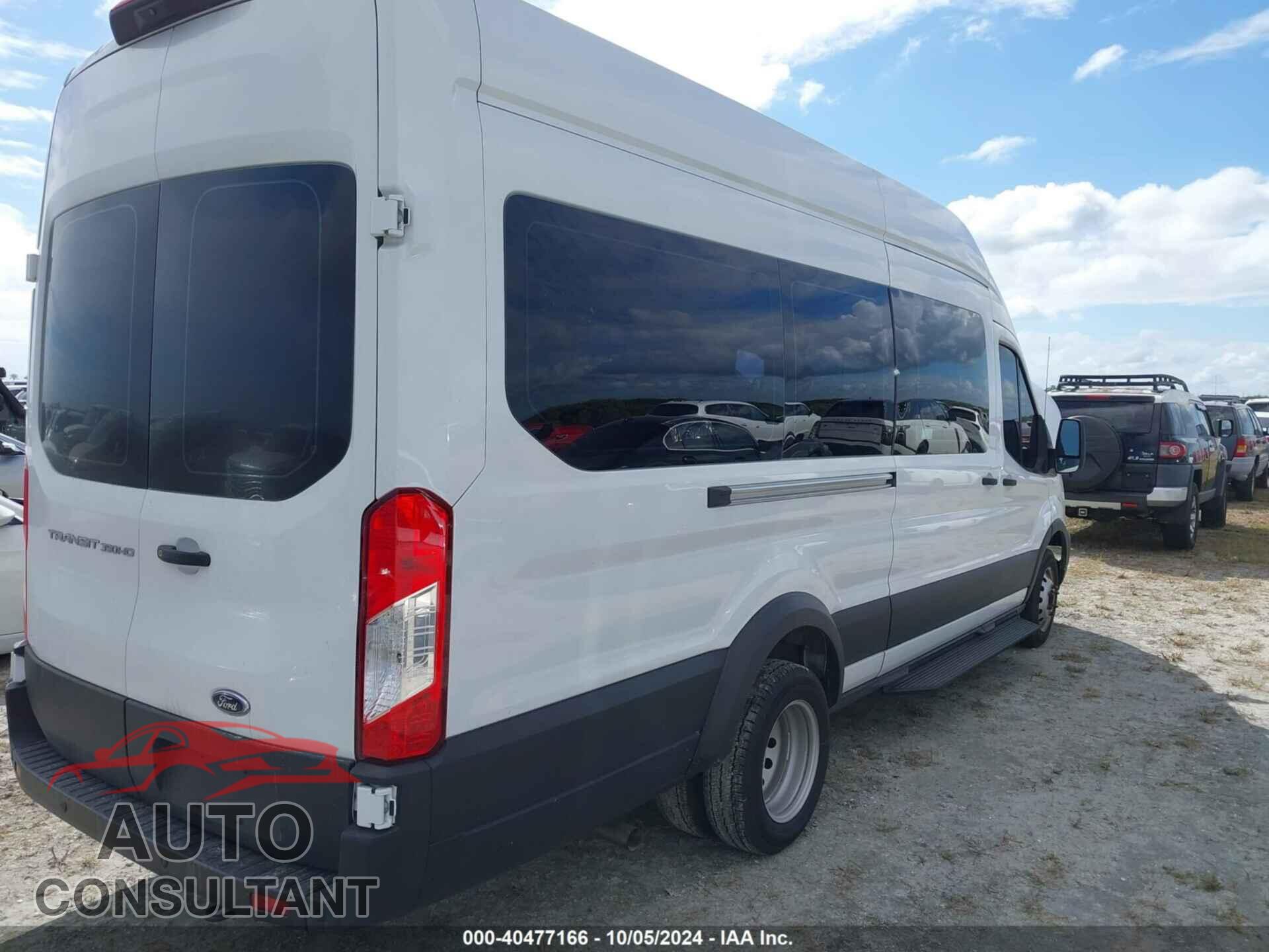 FORD TRANSIT 2023 - 1FBVU4X88PKA31982